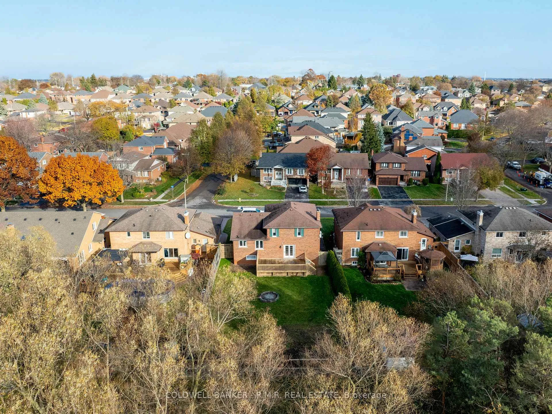 Photo 39 of 118 Waverly Street N, Oshawa, McLaughlin — HOMEH