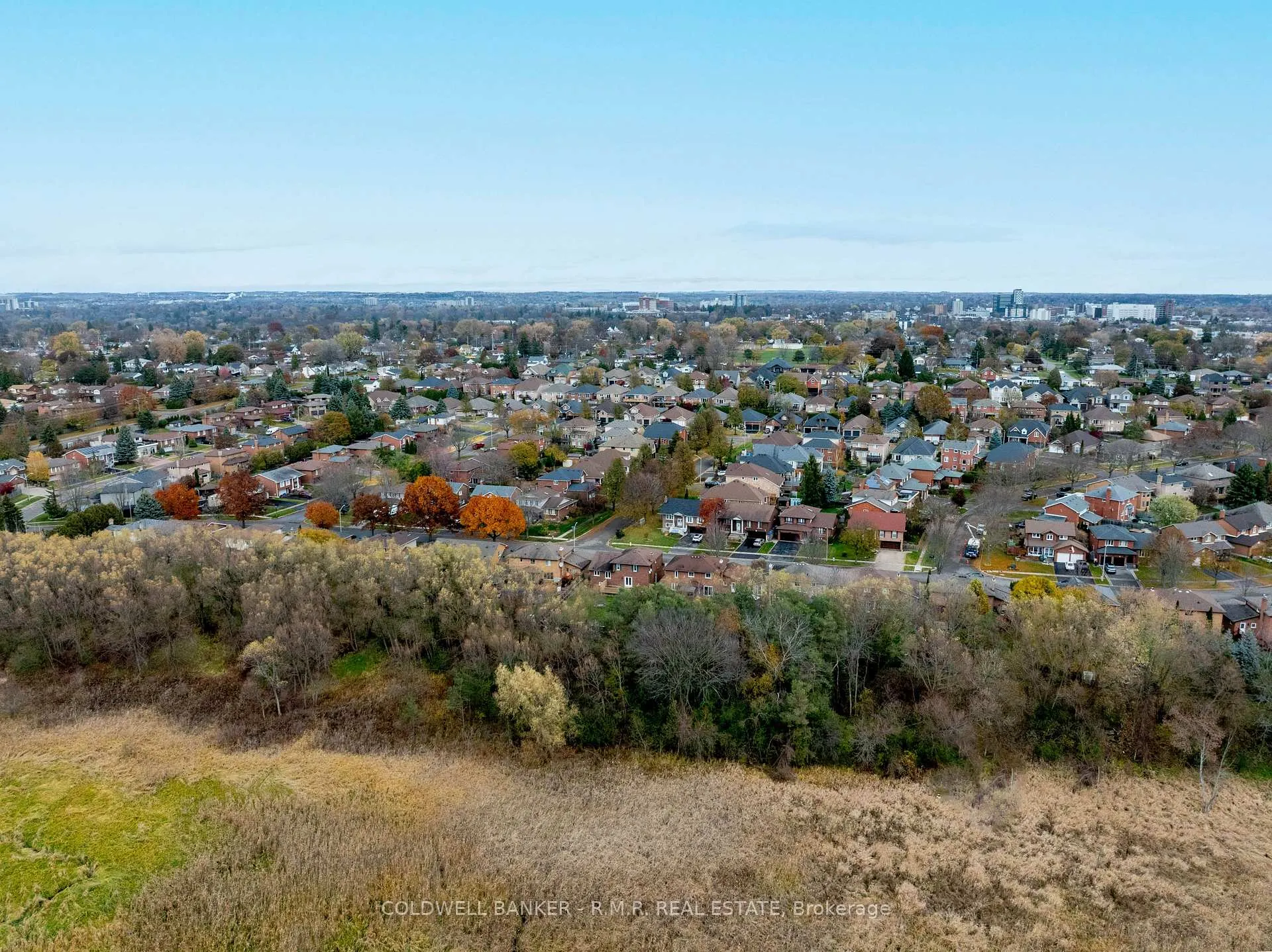 Photo 42 of 118 Waverly Street N, Oshawa, McLaughlin — HOMEH