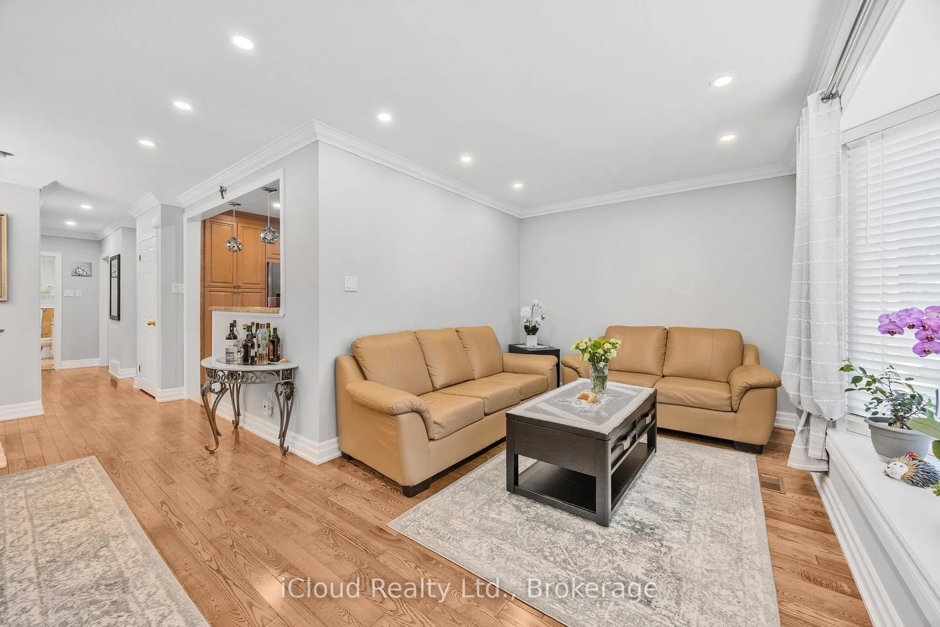 Photo 6 of 52 Kimbark Drive, Brampton, Northwood Park — HOMEH