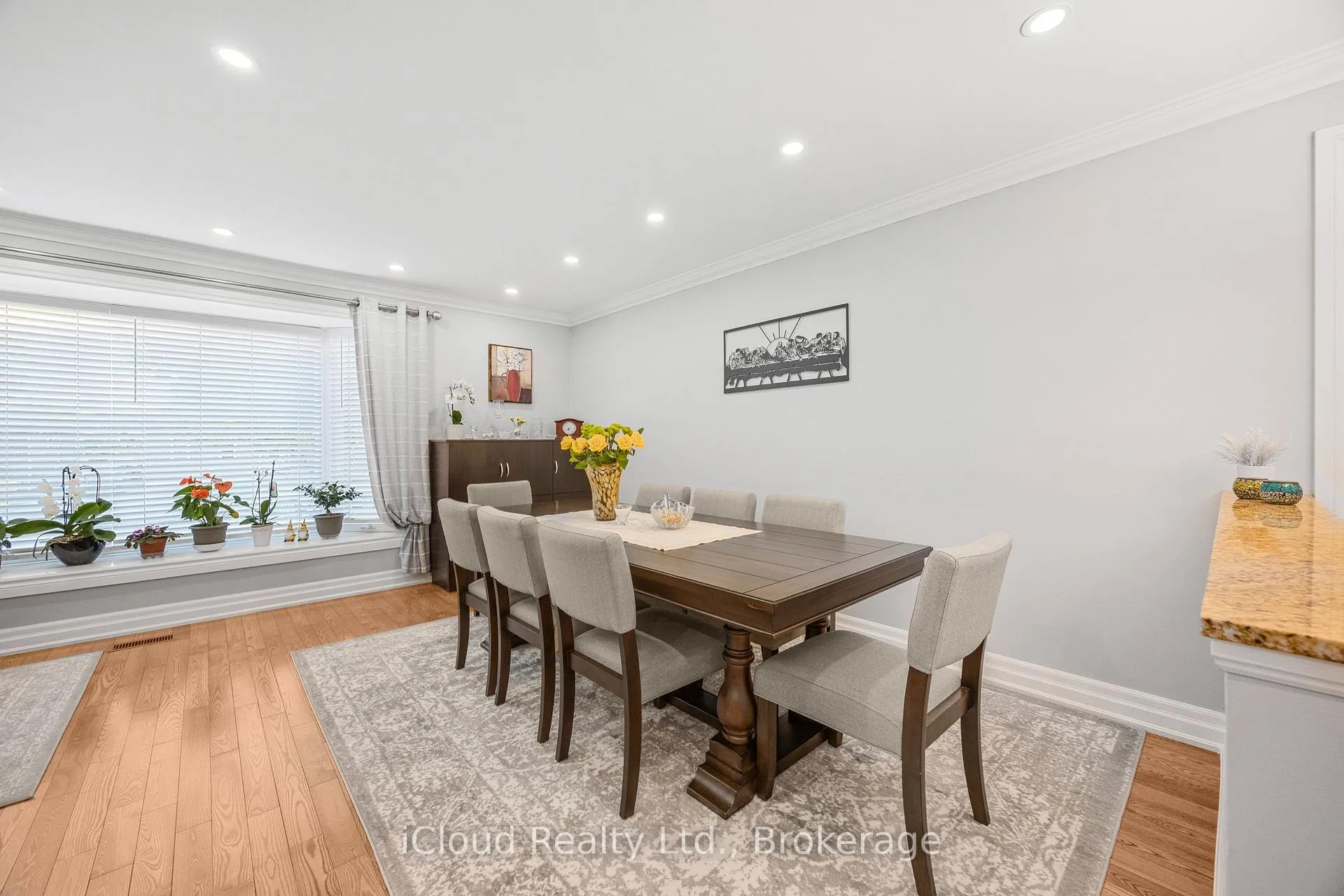 Photo 7 of 52 Kimbark Drive, Brampton, Northwood Park — HOMEH