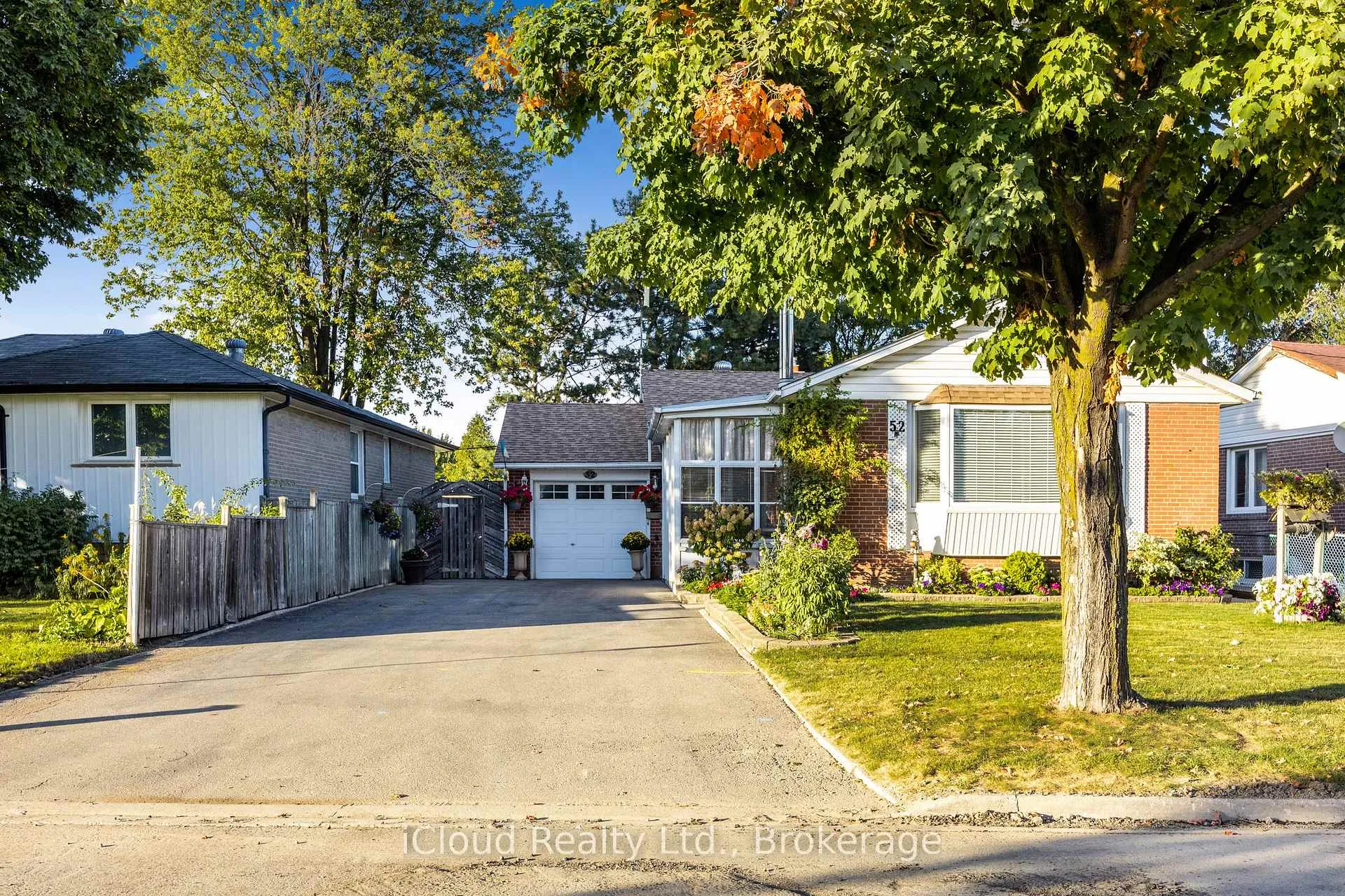 Photo 10 of 52 Kimbark Drive, Brampton, Northwood Park — HOMEH