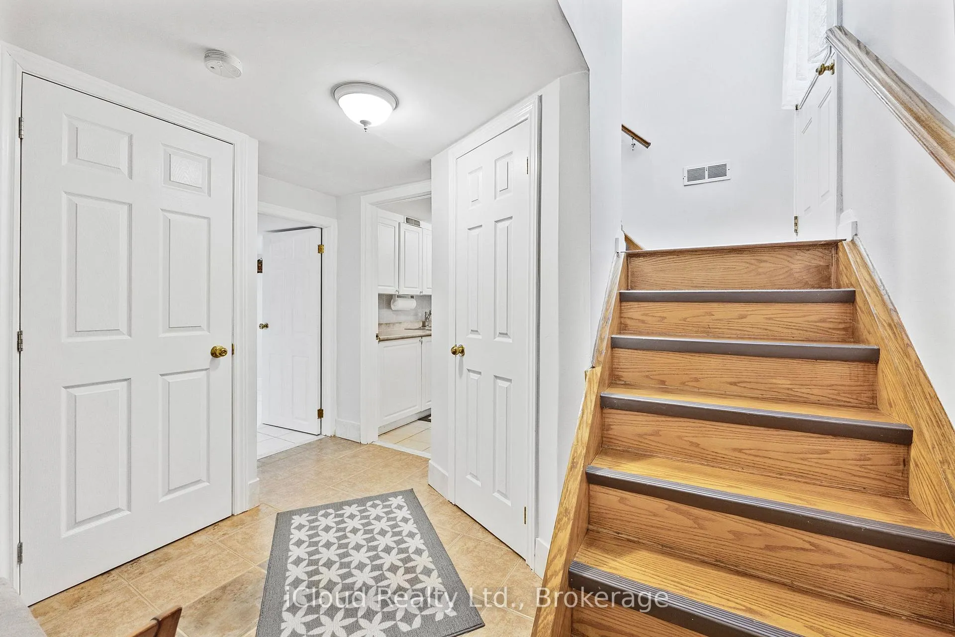 Photo 17 of 52 Kimbark Drive, Brampton, Northwood Park — HOMEH
