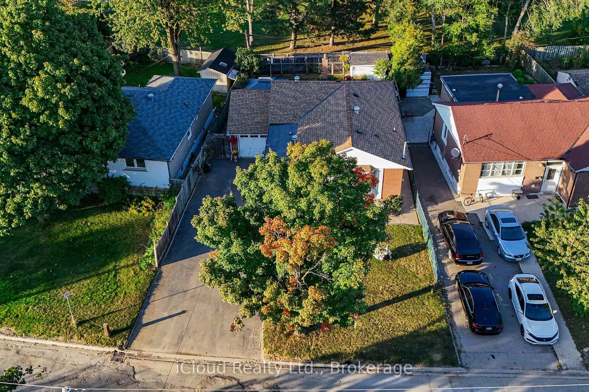 Photo 34 of 52 Kimbark Drive, Brampton, Northwood Park — HOMEH