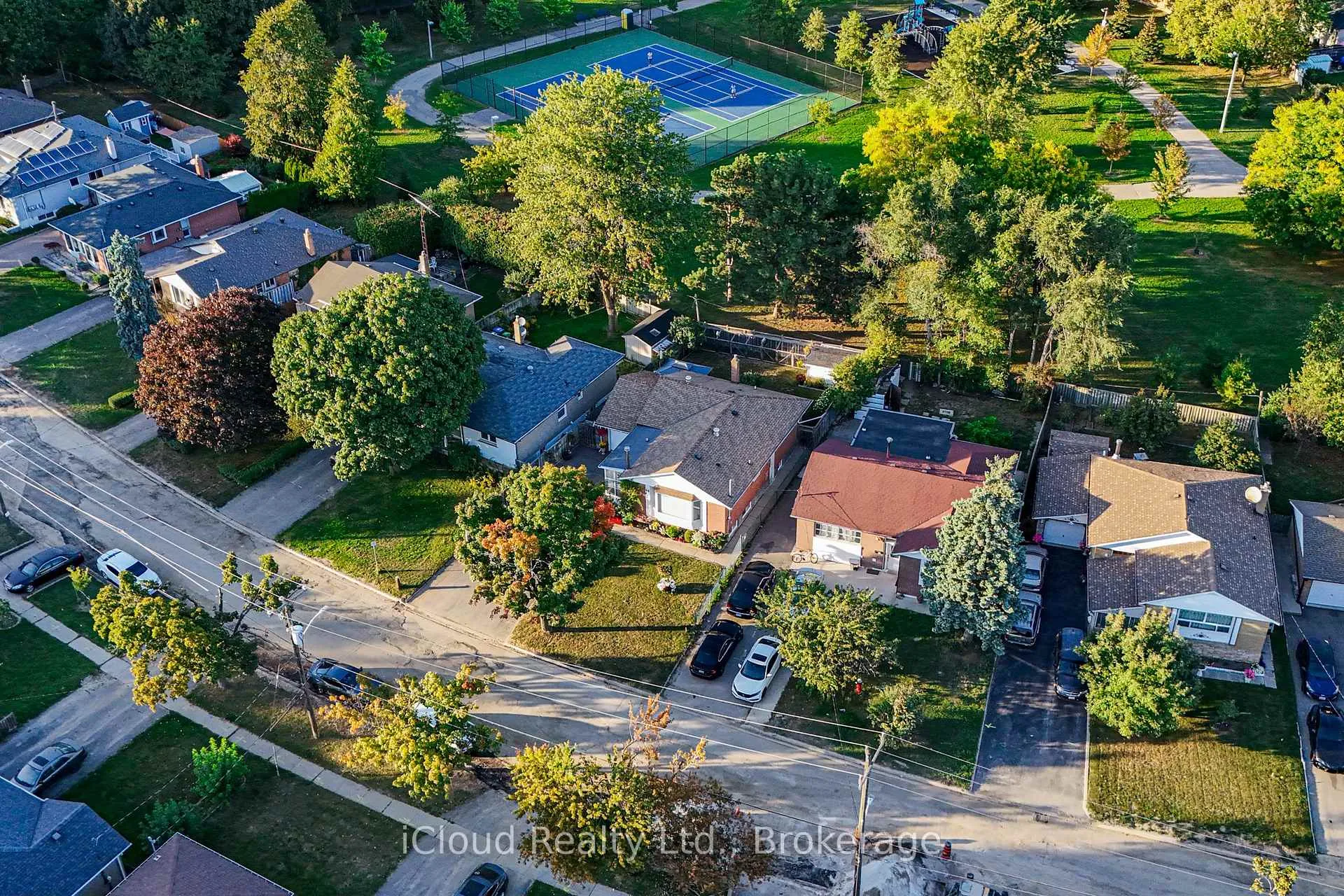 Photo 36 of 52 Kimbark Drive, Brampton, Northwood Park — HOMEH