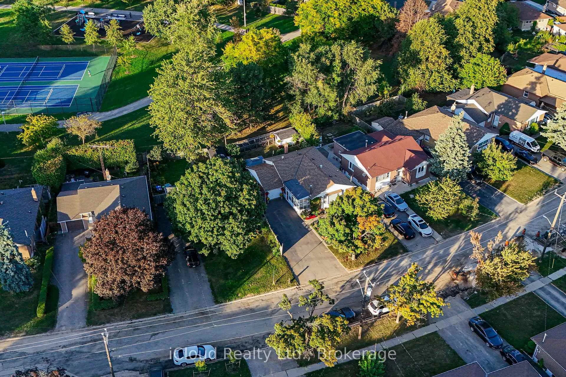 Photo 39 of 52 Kimbark Drive, Brampton, Northwood Park — HOMEH