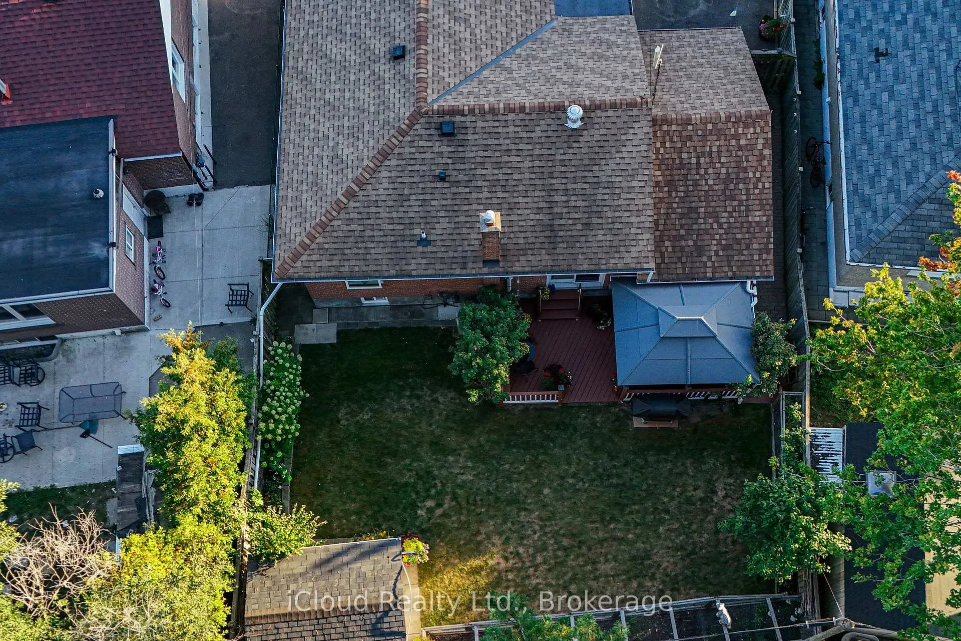 Photo 42 of 52 Kimbark Drive, Brampton, Northwood Park — HOMEH