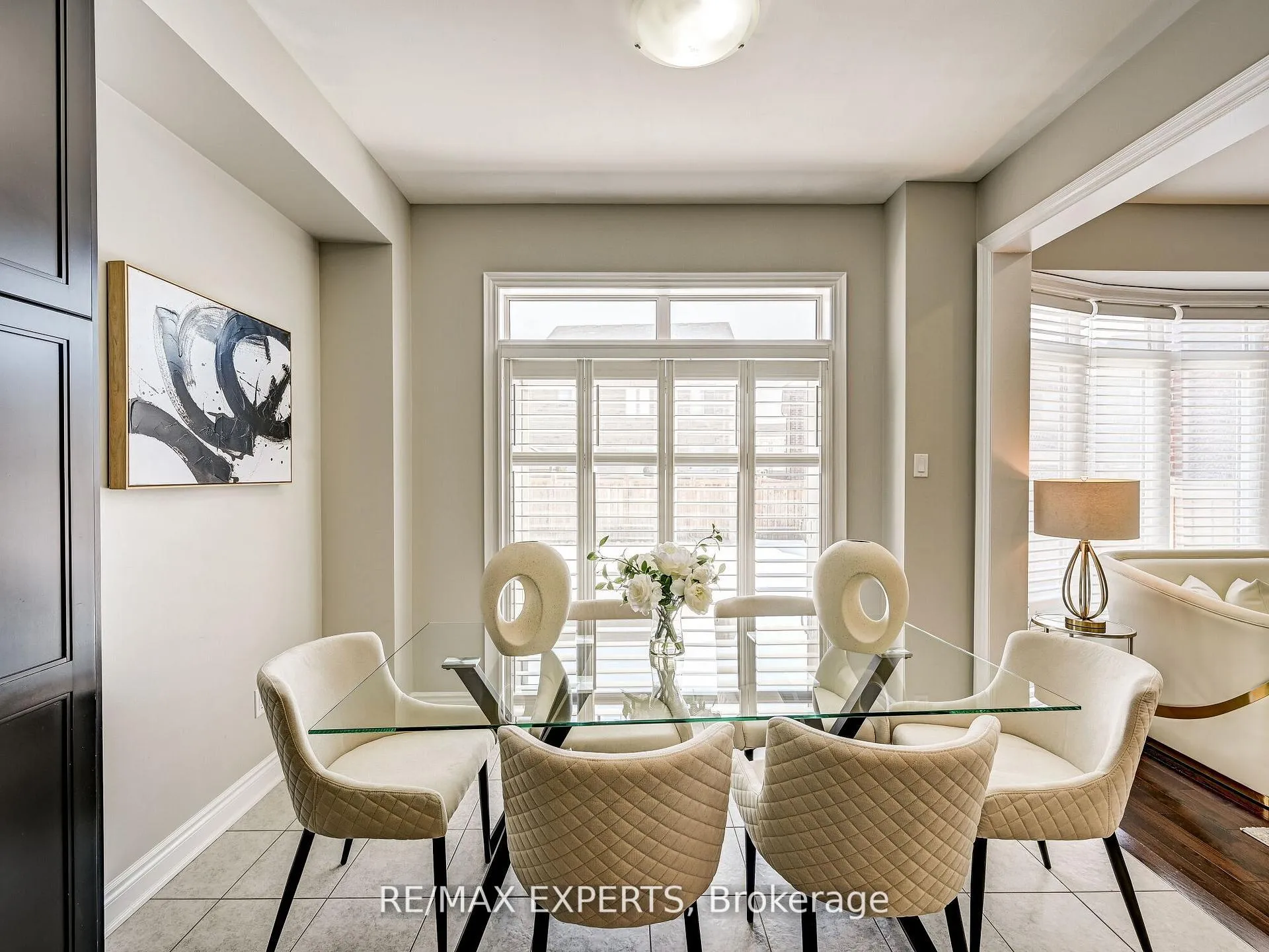 Photo 11 of 25 Killington Avenue, Vaughan, Kleinburg — HOMEH