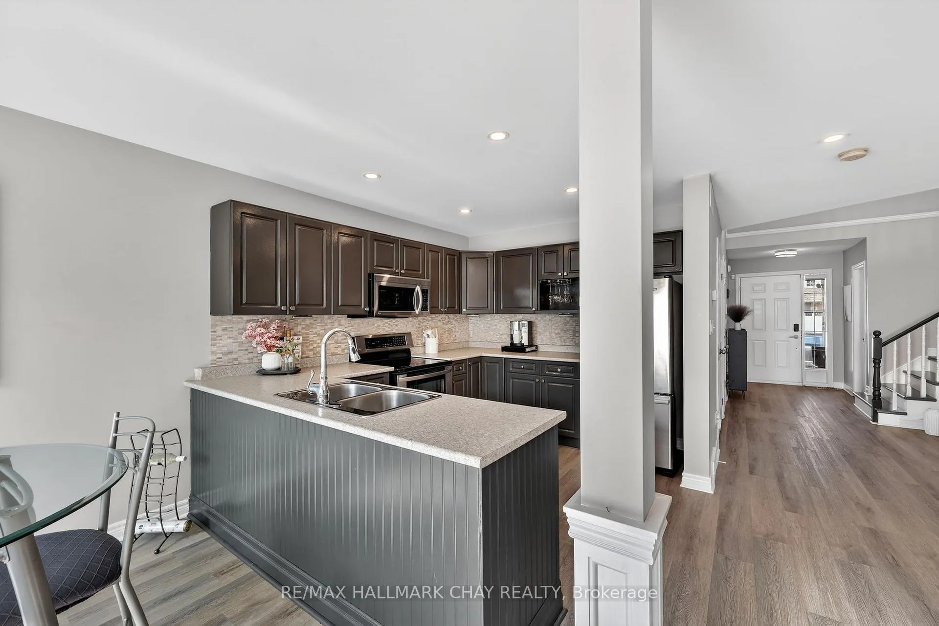 Photo 6 of 160 McBride Drive, St. Catharines, Rykert/Vansickle — HOMEH