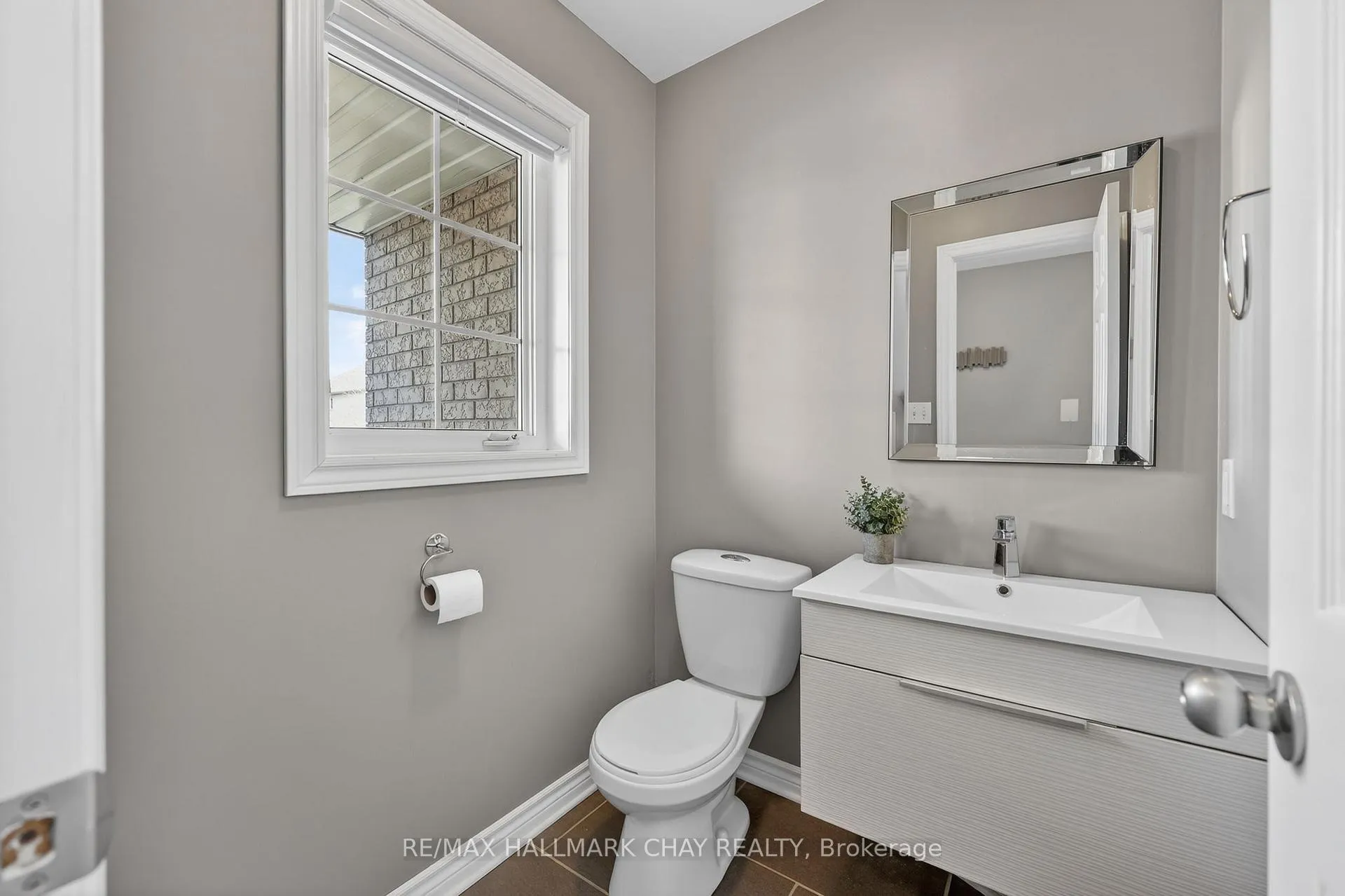Photo 15 of 160 McBride Drive, St. Catharines, Rykert/Vansickle — HOMEH
