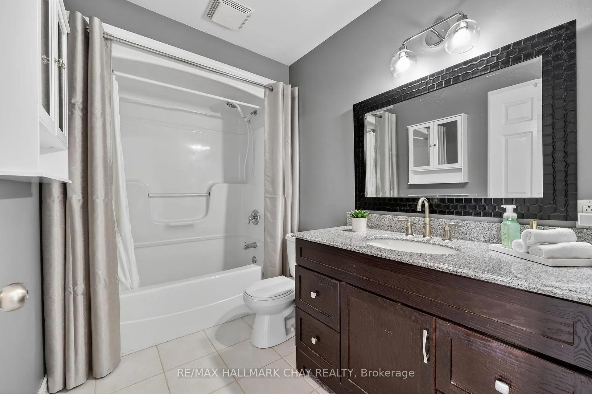 Photo 24 of 160 McBride Drive, St. Catharines, Rykert/Vansickle — HOMEH