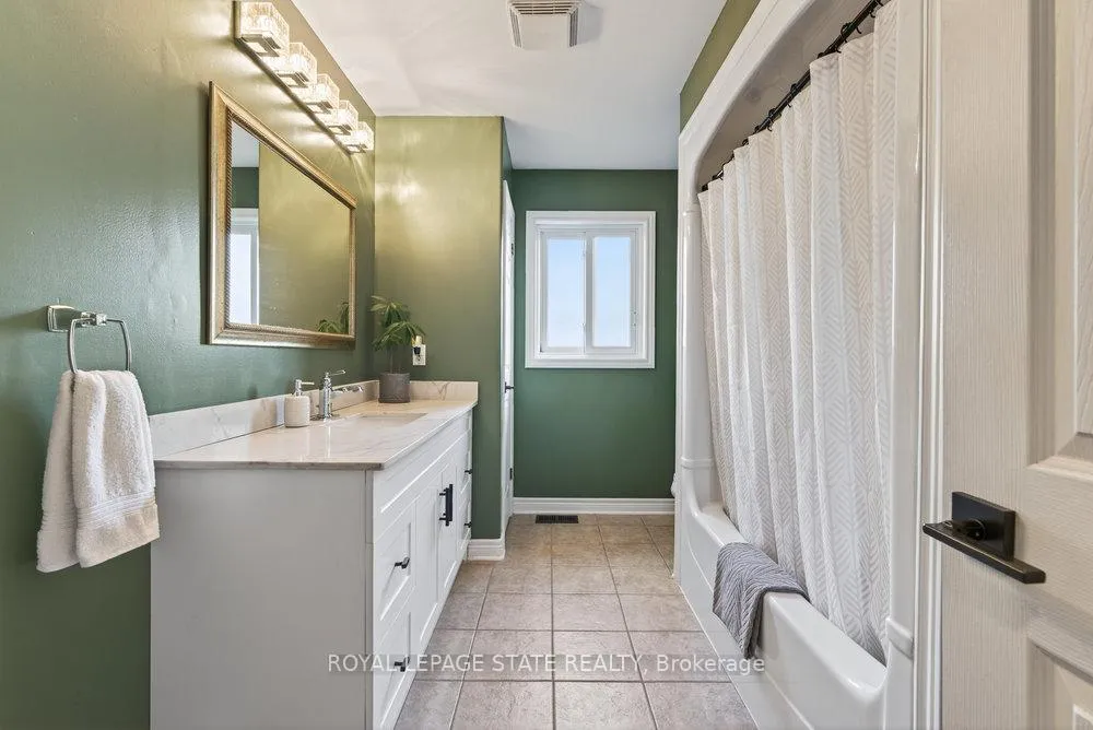 Photo 5 of 60 Saturn Road, Port Colborne, Main Street — HOMEH