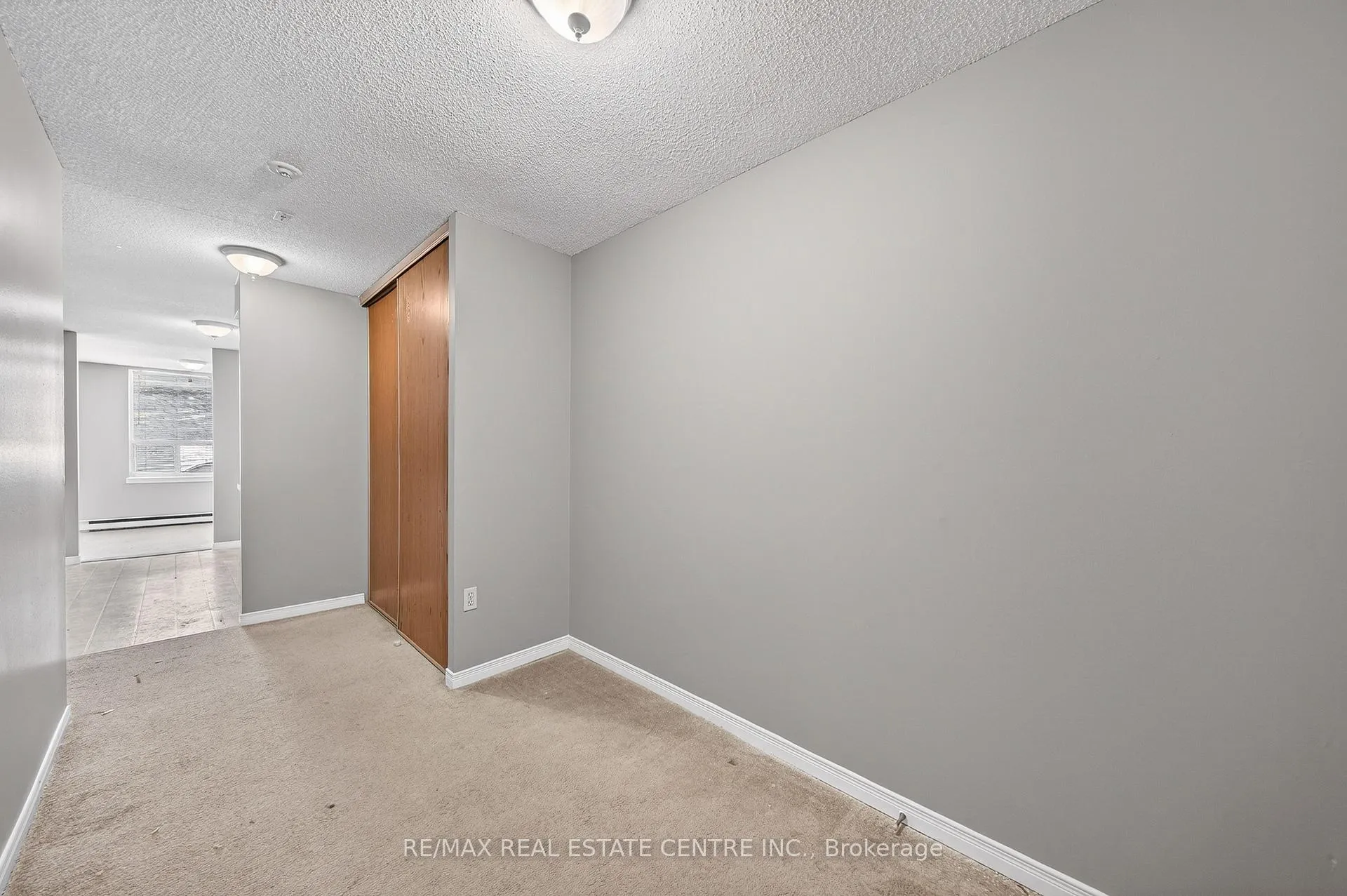 Photo 7 of Unit 212, 35 Green Valley Drive, Kitchener — HOMEH