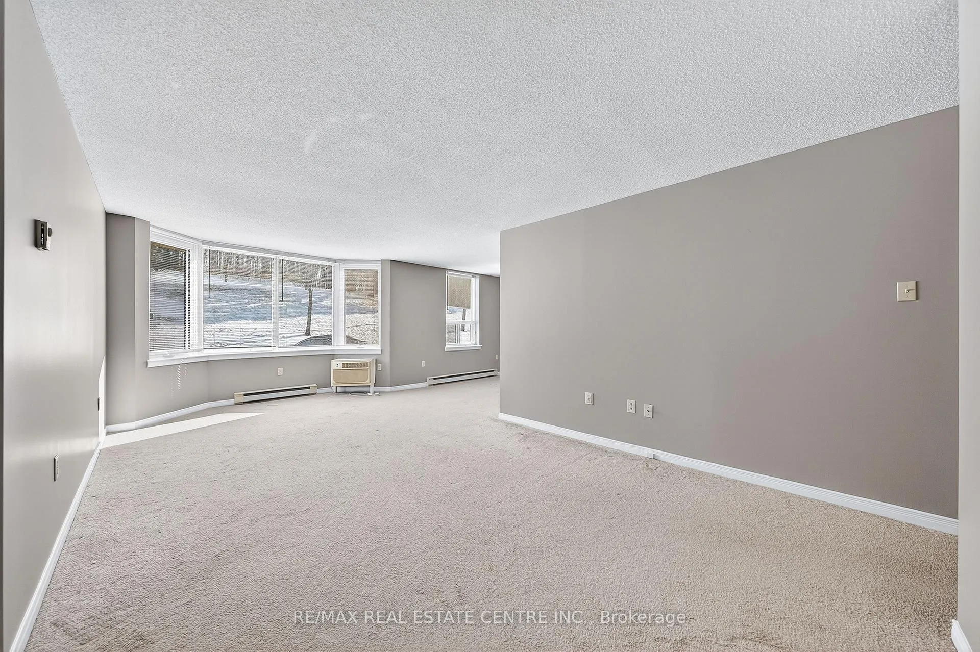 Photo 21 of Unit 212, 35 Green Valley Drive, Kitchener — HOMEH