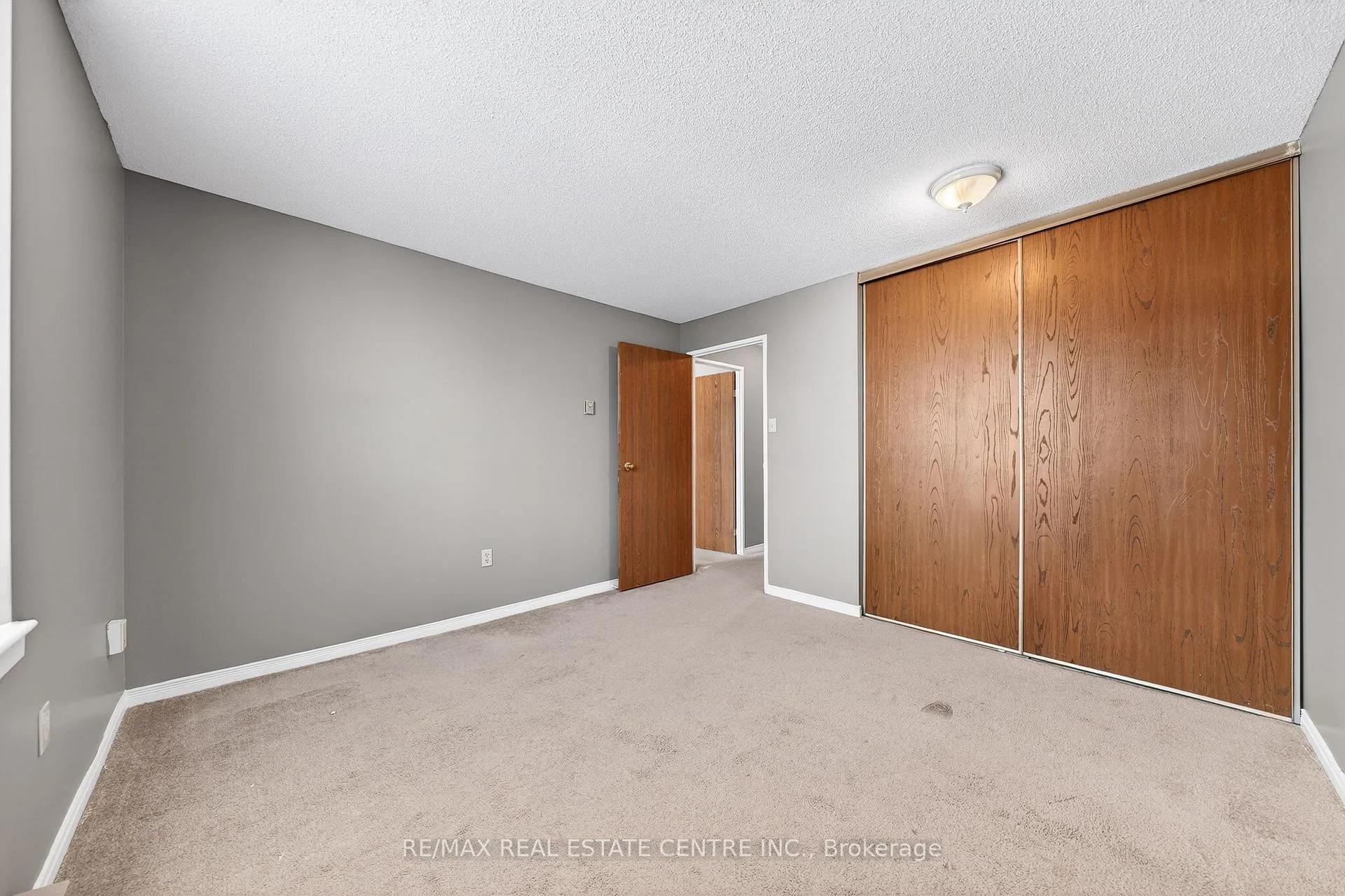 Photo 29 of Unit 212, 35 Green Valley Drive, Kitchener — HOMEH