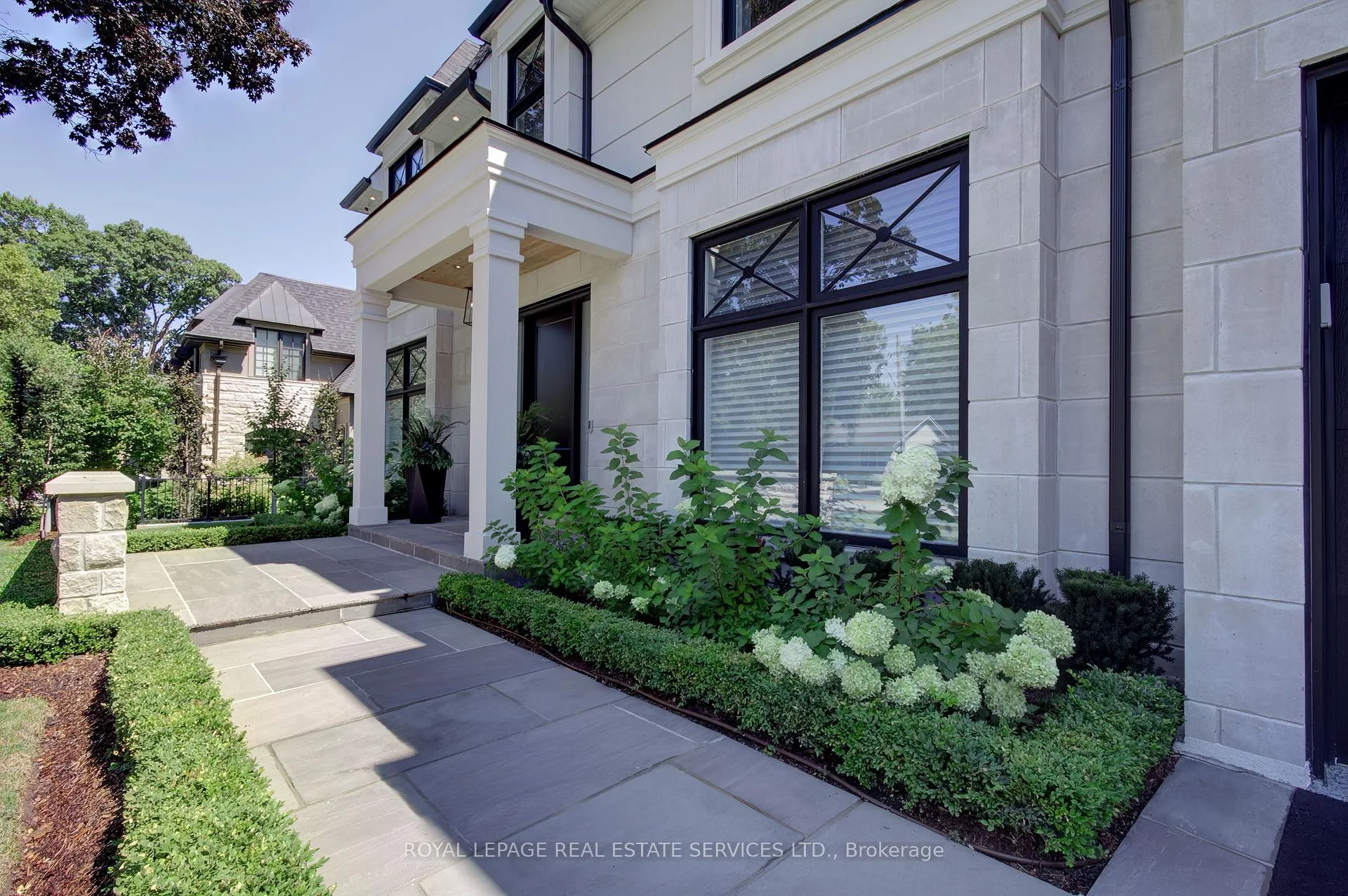 Photo 2 of 1504 Warren Drive, Oakville, Morrison — HOMEH