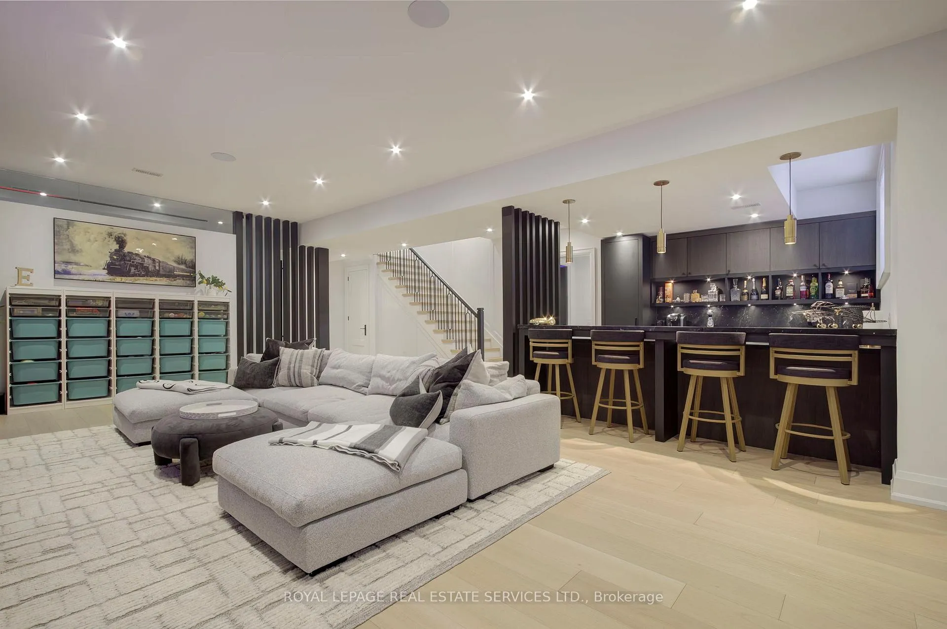 Photo 30 of 1504 Warren Drive, Oakville, Morrison — HOMEH