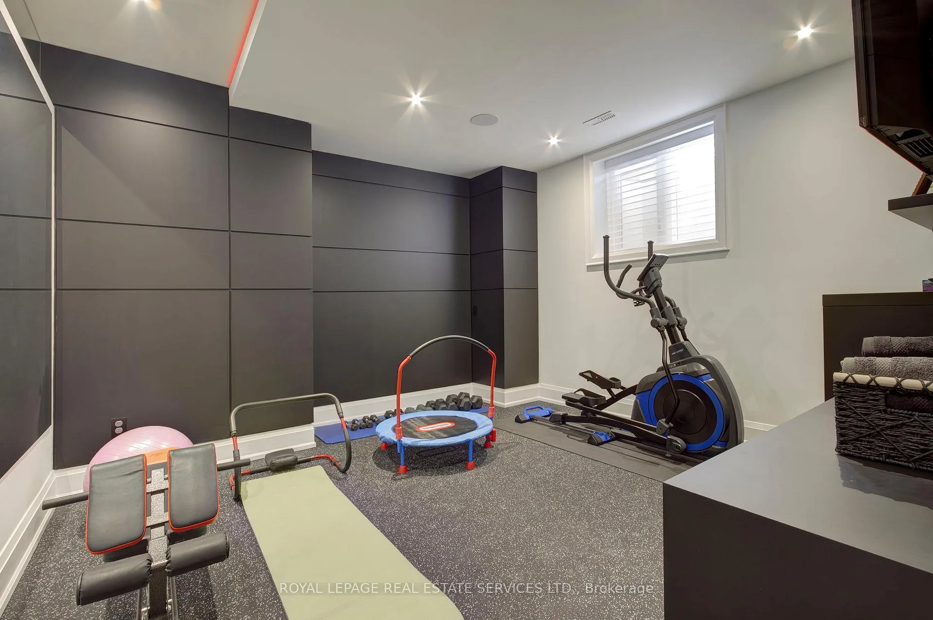 Photo 36 of 1504 Warren Drive, Oakville, Morrison — HOMEH