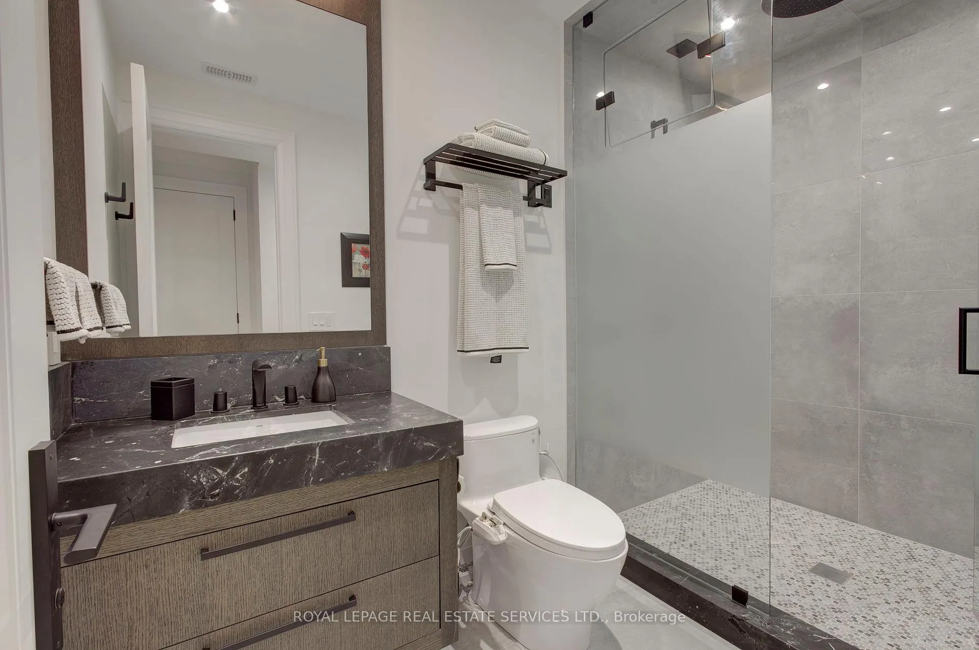 Photo 38 of 1504 Warren Drive, Oakville, Morrison — HOMEH