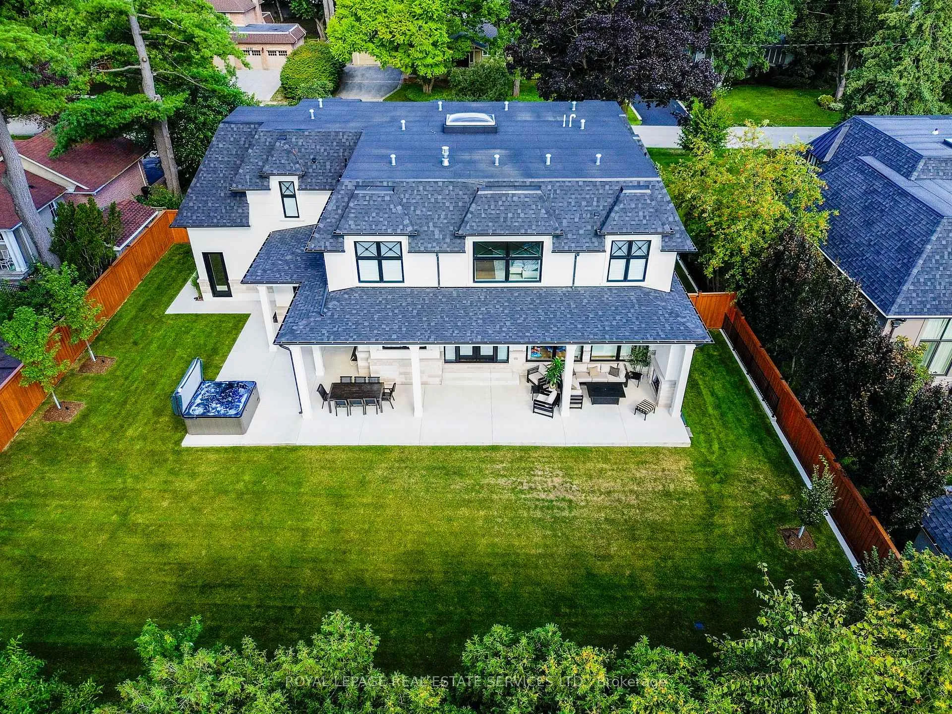 Photo 49 of 1504 Warren Drive, Oakville, Morrison — HOMEH