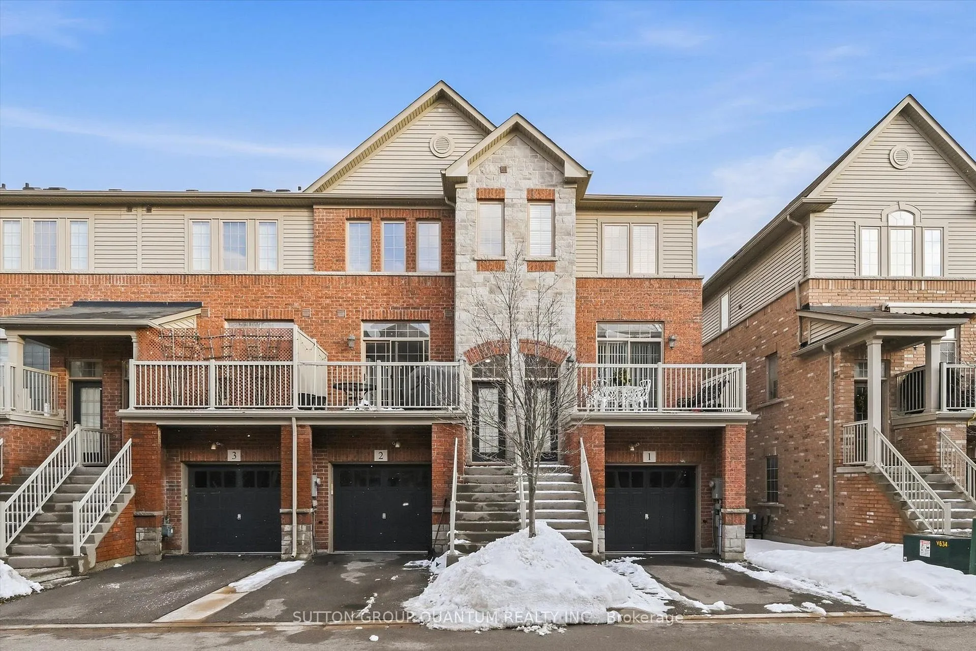 Photo 1 of Unit 2, 4165 Upper Middle Road, Burlington, Rose — HOMEH