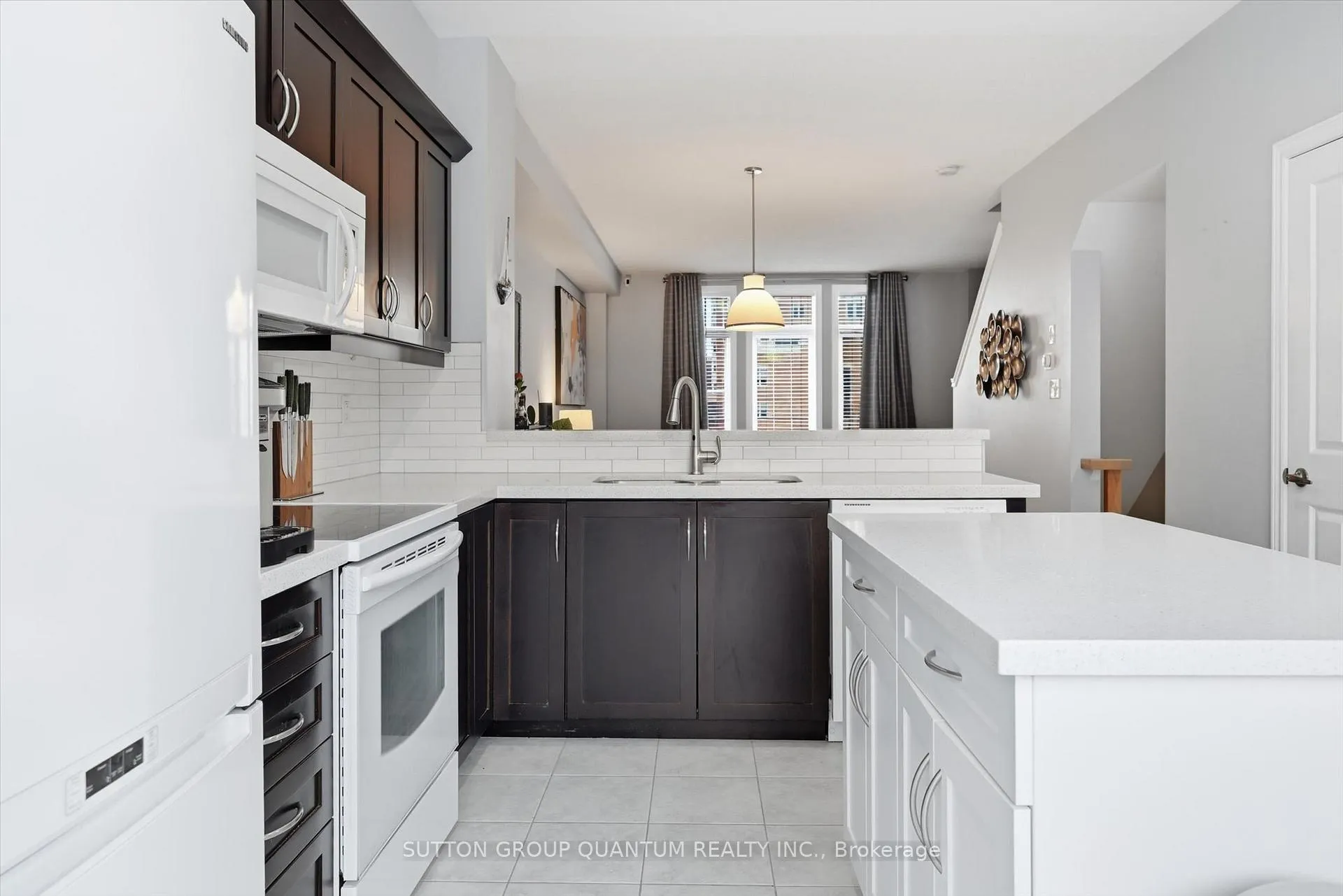 Photo 6 of Unit 2, 4165 Upper Middle Road, Burlington, Rose — HOMEH