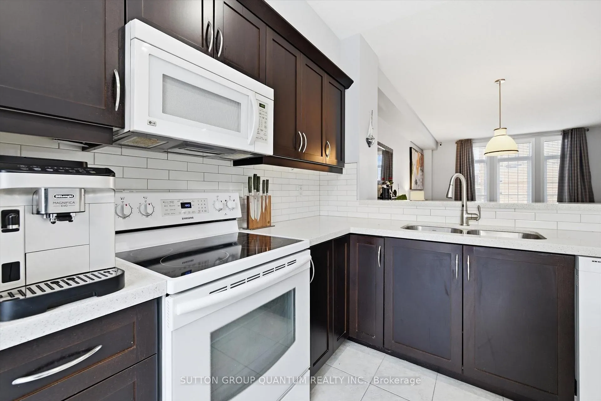 Photo 7 of Unit 2, 4165 Upper Middle Road, Burlington, Rose — HOMEH