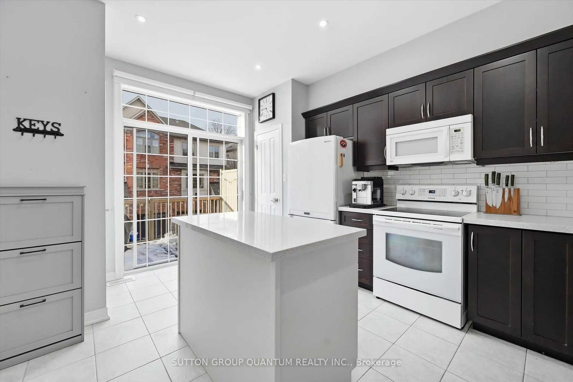 Photo 19 of Unit 2, 4165 Upper Middle Road, Burlington, Rose — HOMEH