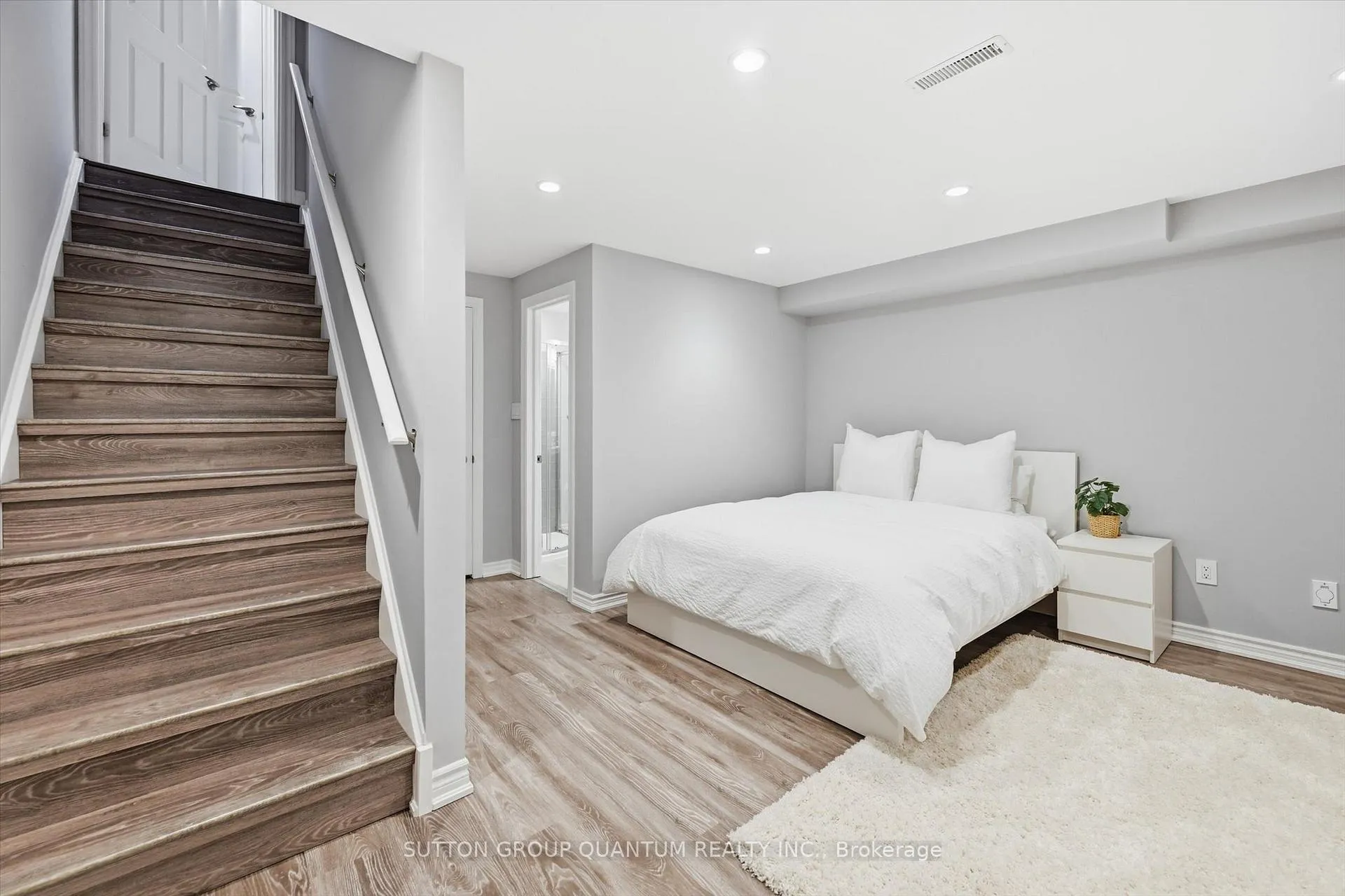 Photo 36 of Unit 2, 4165 Upper Middle Road, Burlington, Rose — HOMEH