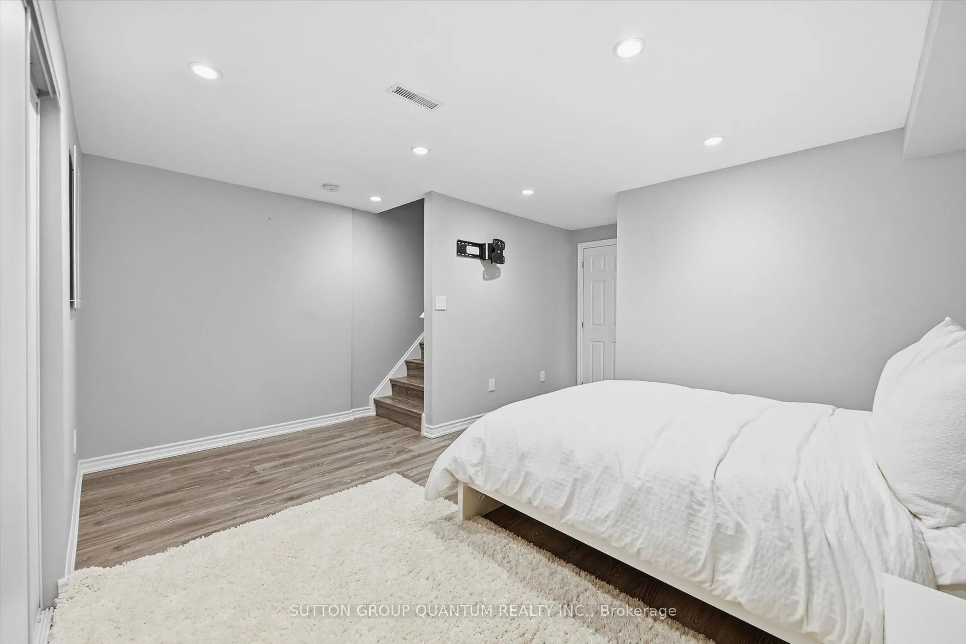 Photo 37 of Unit 2, 4165 Upper Middle Road, Burlington, Rose — HOMEH