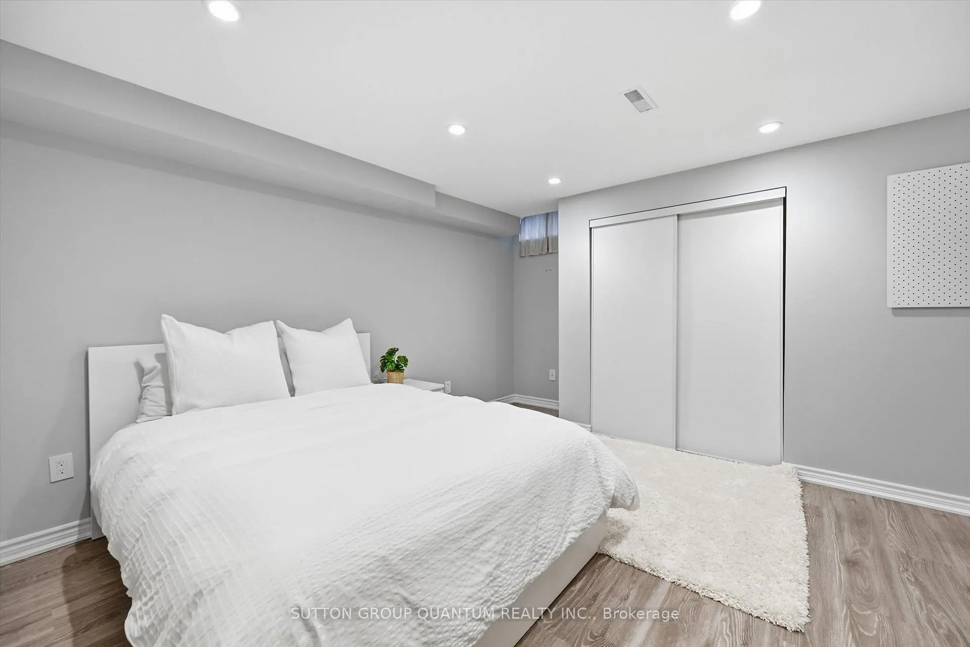 Photo 38 of Unit 2, 4165 Upper Middle Road, Burlington, Rose — HOMEH