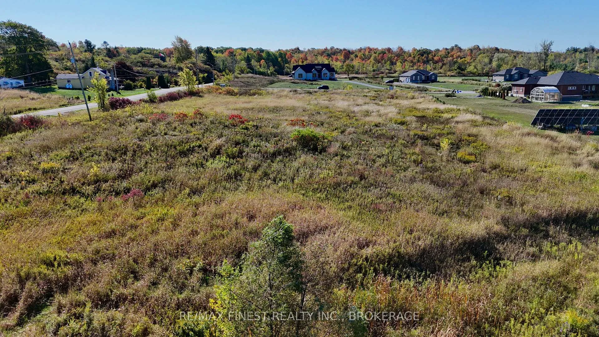 Photo 3 of 244 Mann Drive, Kingston, City North of 401 — HOMEH
