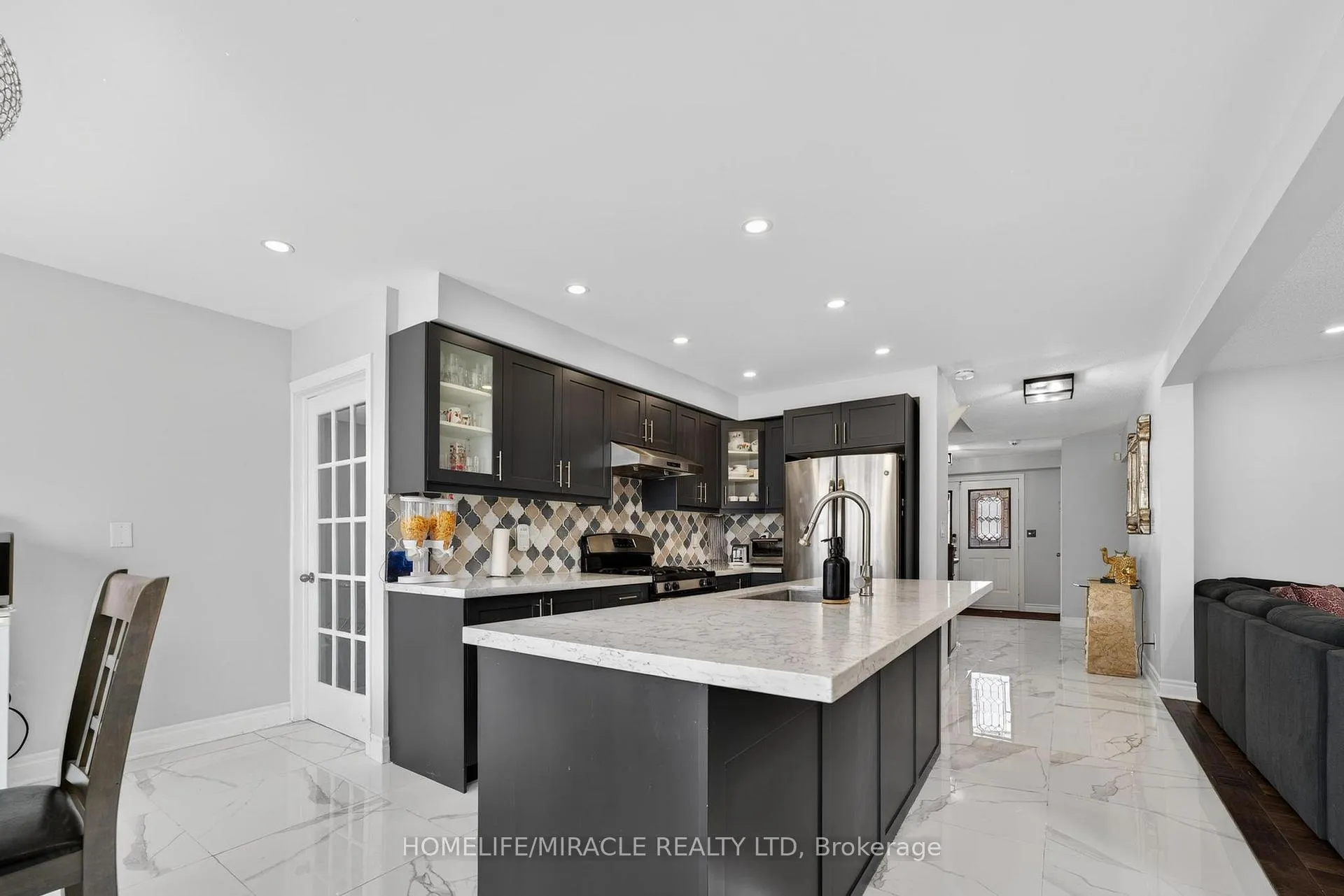 Photo 14 of 1002 Rambleberry Avenue, Pickering, Liverpool — HOMEH