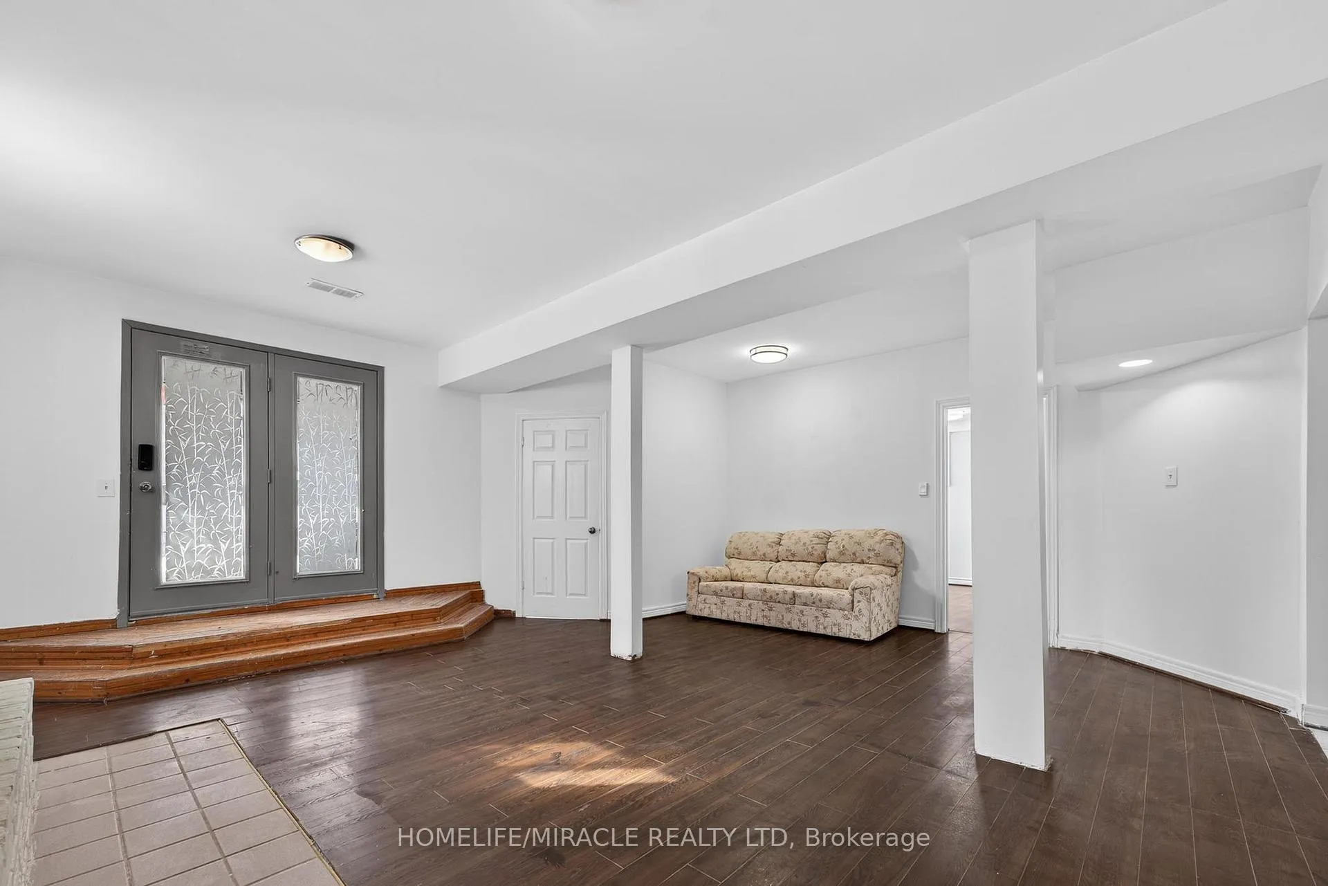 Photo 23 of 1002 Rambleberry Avenue, Pickering, Liverpool — HOMEH