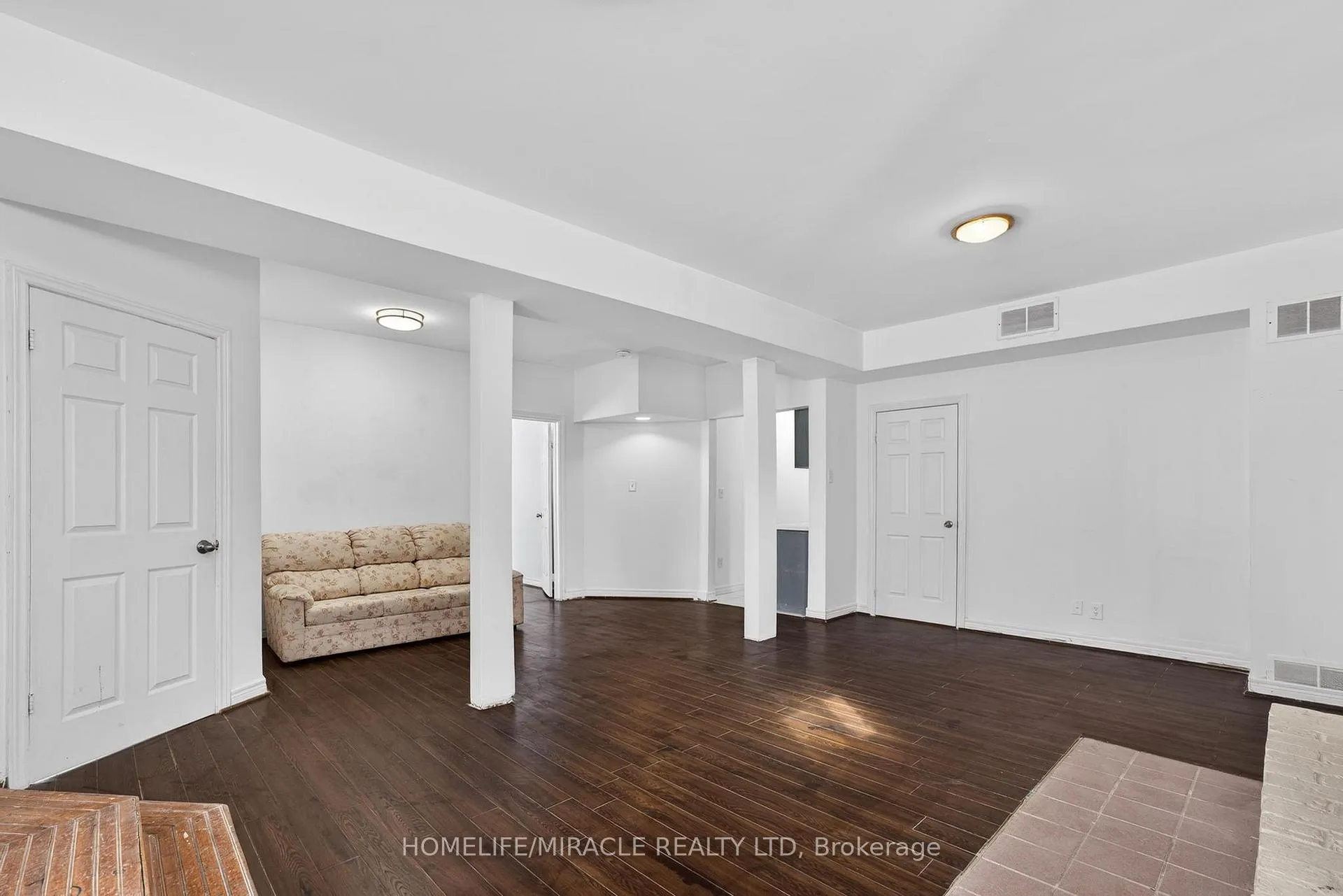 Photo 24 of 1002 Rambleberry Avenue, Pickering, Liverpool — HOMEH