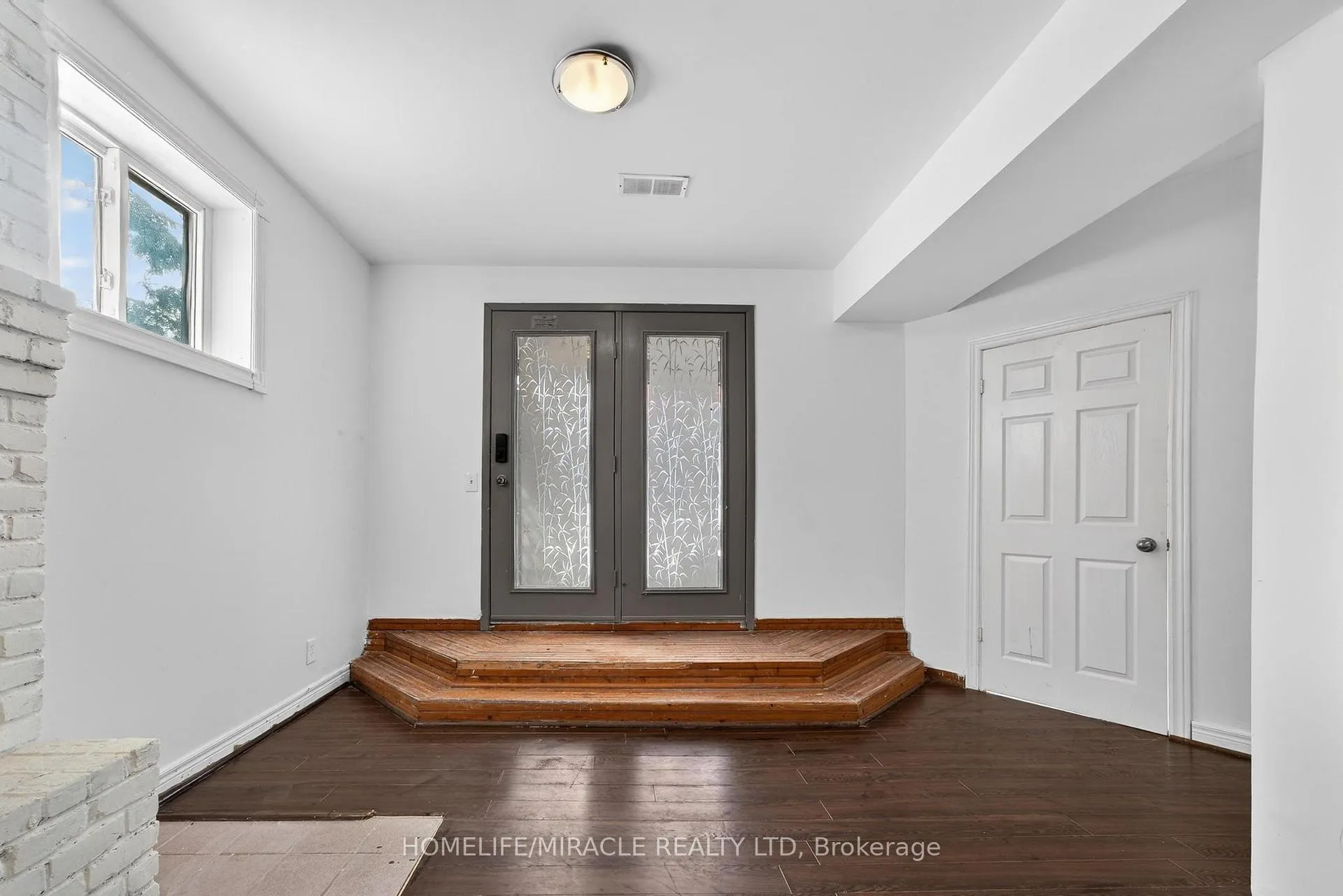 Photo 25 of 1002 Rambleberry Avenue, Pickering, Liverpool — HOMEH