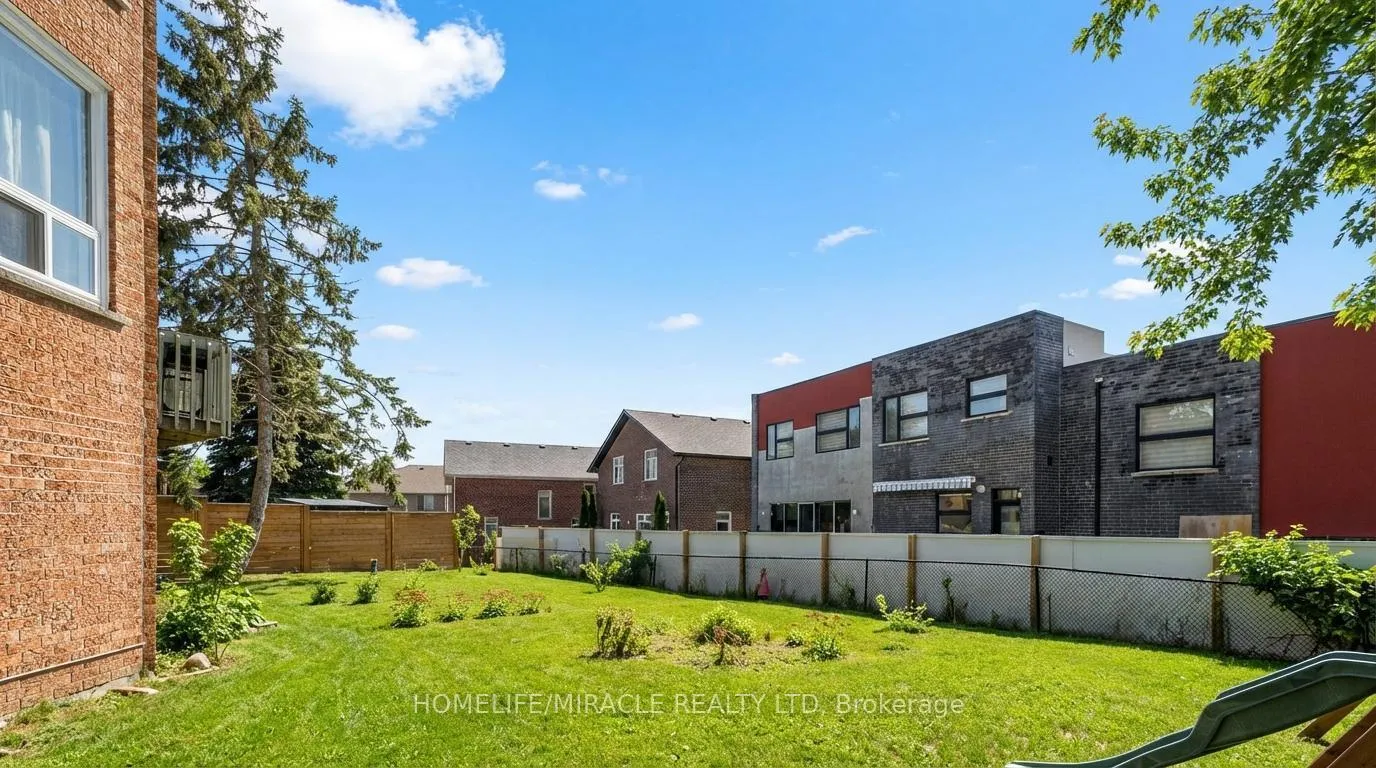 Photo 44 of 1002 Rambleberry Avenue, Pickering, Liverpool — HOMEH