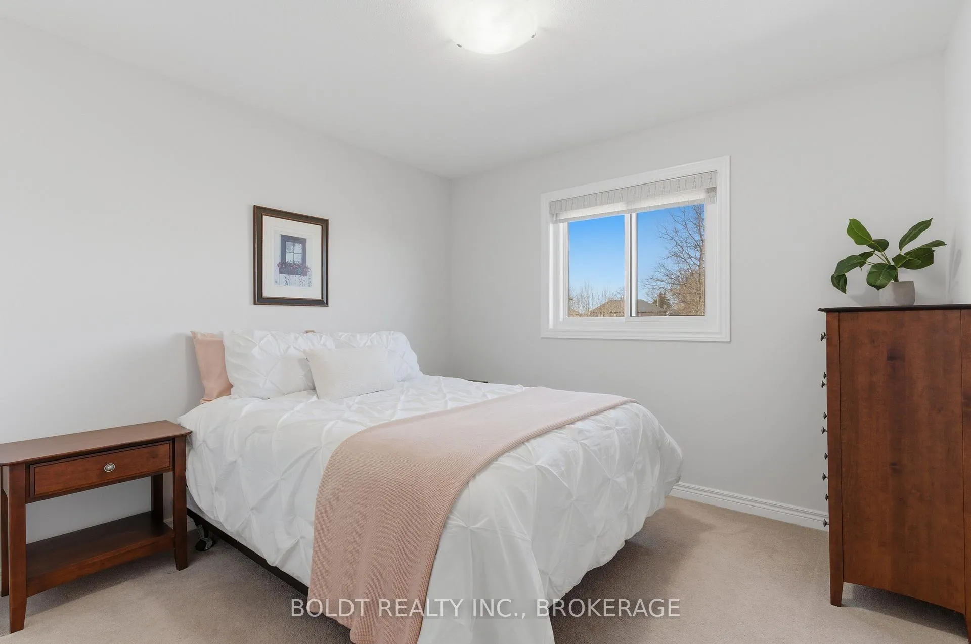 Photo 20 of 153 McBride Drive, St. Catharines, Rykert/Vansickle — HOMEH