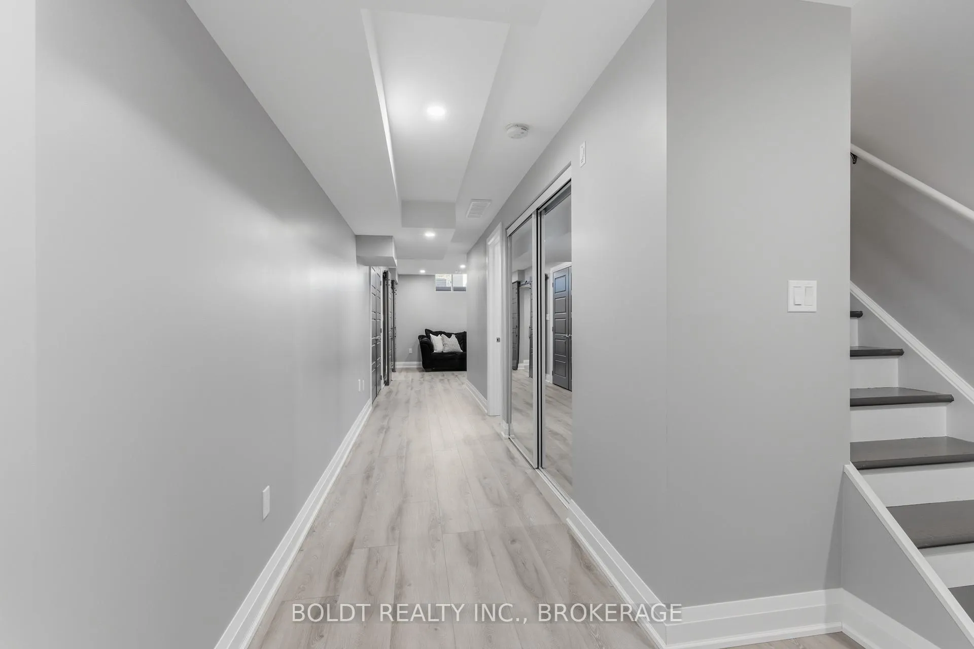 Photo 27 of 153 McBride Drive, St. Catharines, Rykert/Vansickle — HOMEH