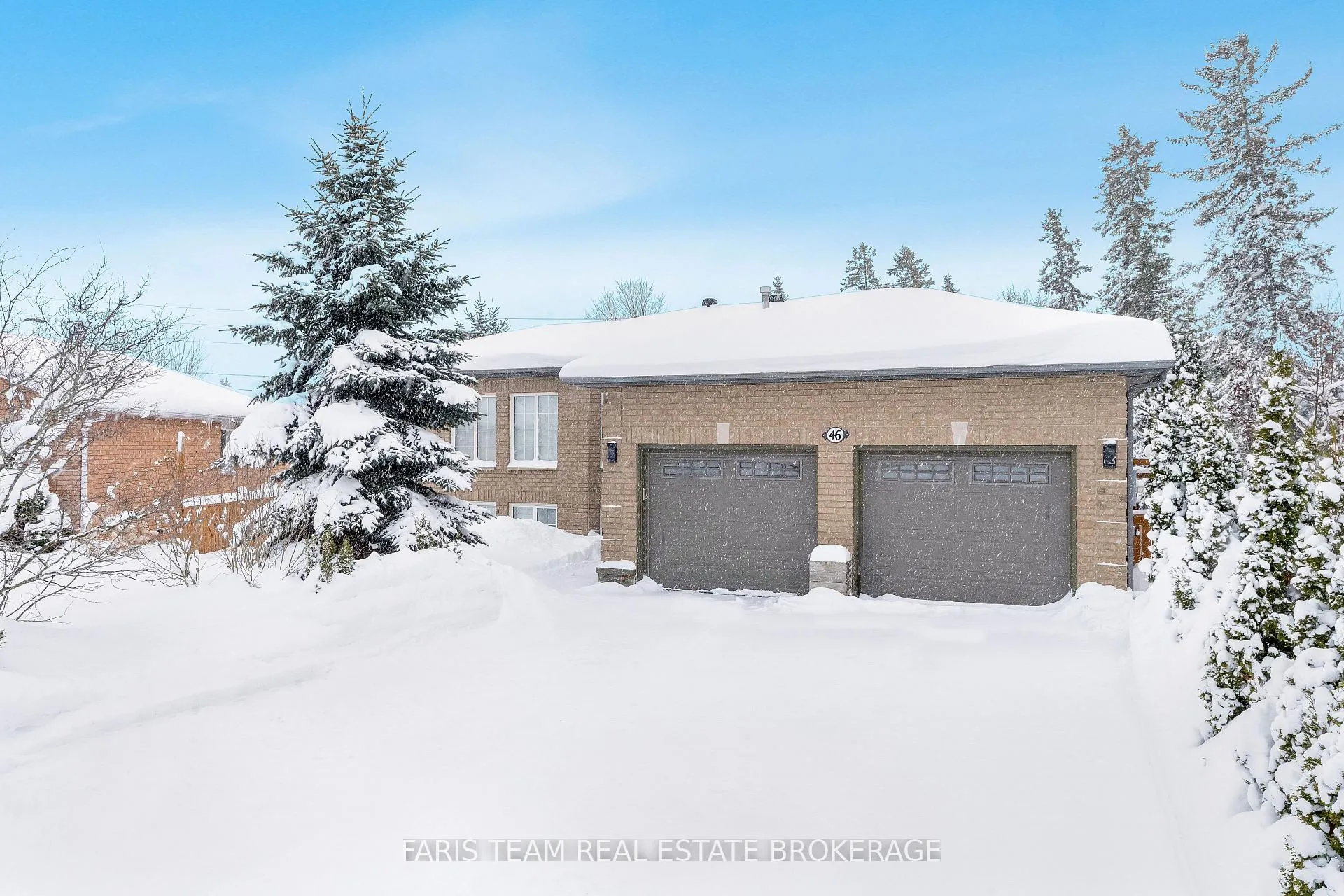 Photo 5 of 46 Kell Place, Barrie, Bayshore — HOMEH