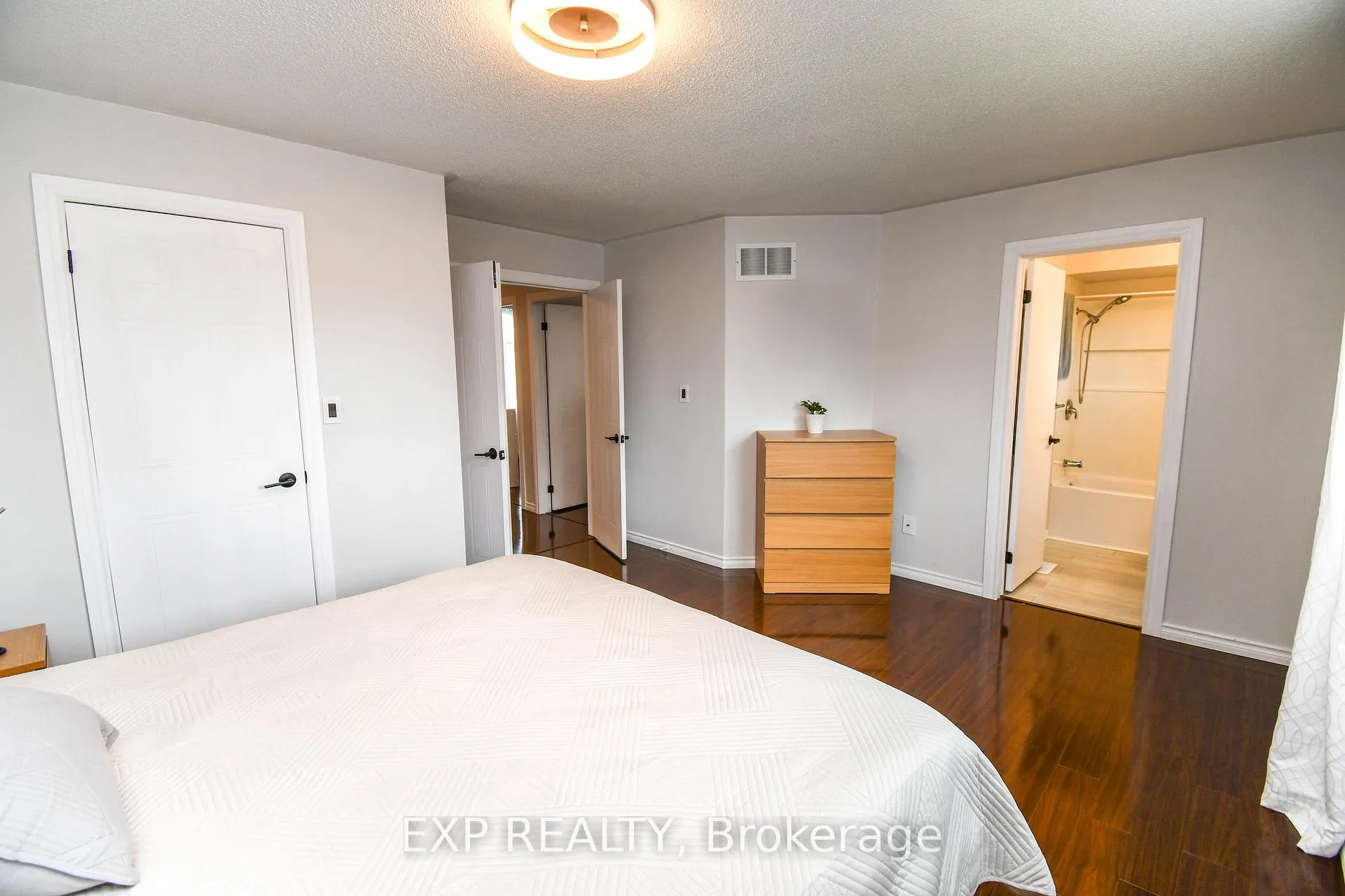 Photo 20 of 30 Aikens Crescent, Barrie, Holly — HOMEH