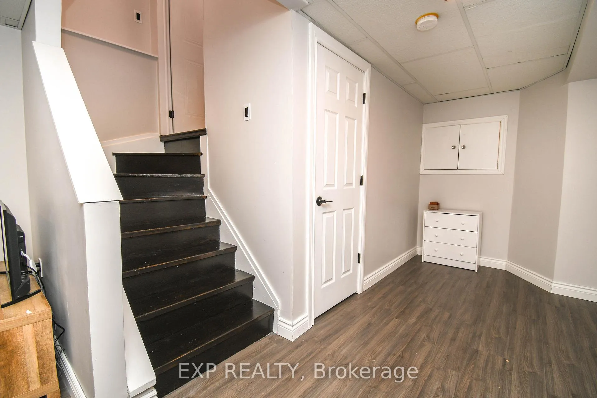 Photo 23 of 30 Aikens Crescent, Barrie, Holly — HOMEH