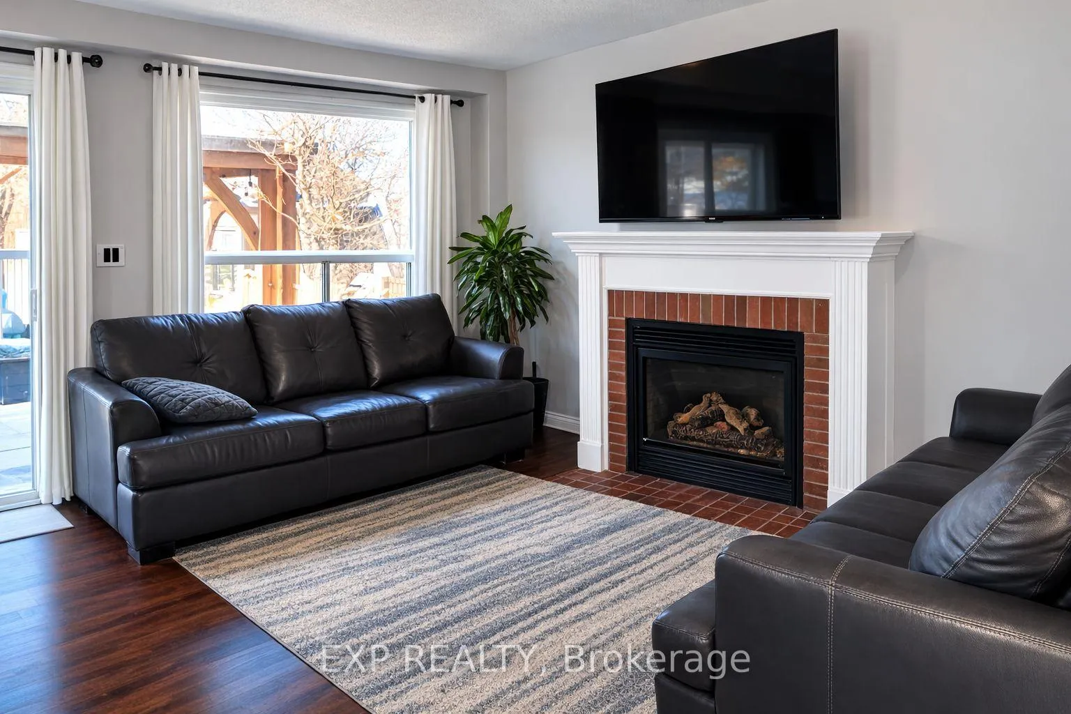 Photo 5 of 30 Aikens Crescent, Barrie, Holly — HOMEH