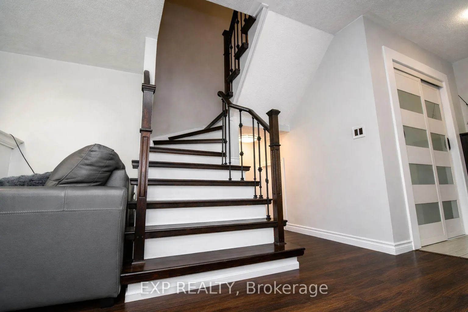 Photo 7 of 30 Aikens Crescent, Barrie, Holly — HOMEH
