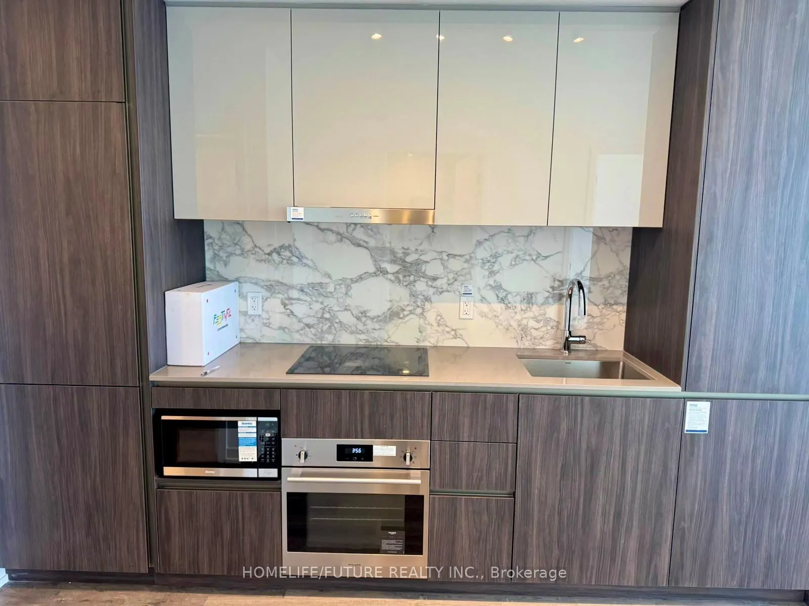 Photo 3 of Unit 4811, 8 Interchange Way, Vaughan, Vaughan Corporate Centre — HOMEH