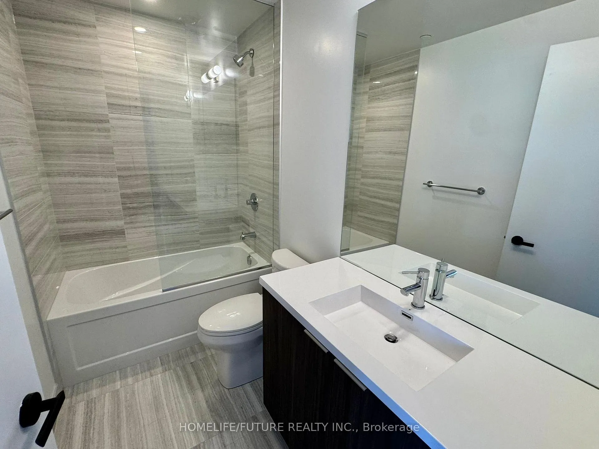 Photo 7 of Unit 4811, 8 Interchange Way, Vaughan, Vaughan Corporate Centre — HOMEH