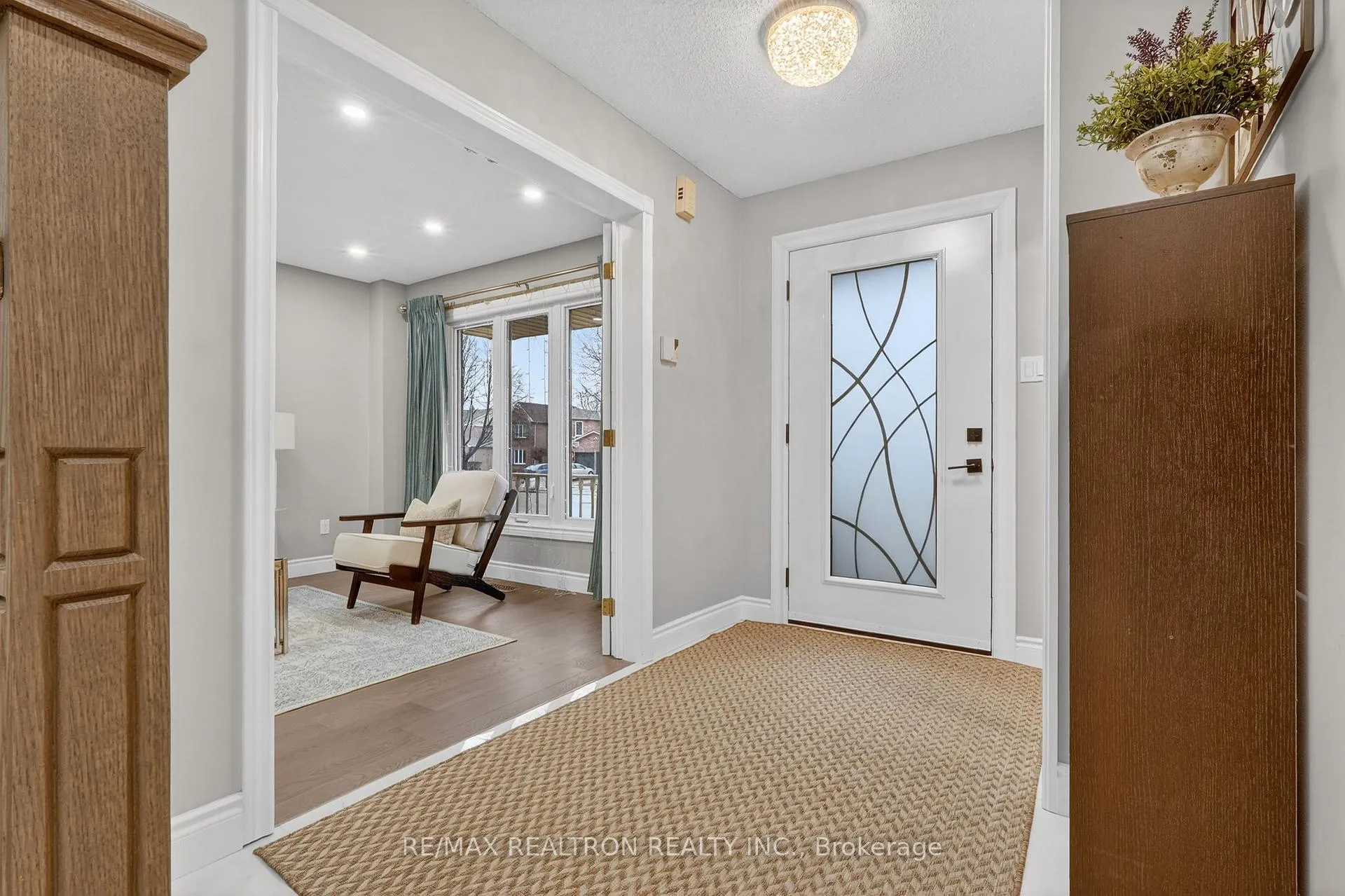Photo 6 of 15 Bray Drive, Ajax, Central — HOMEH