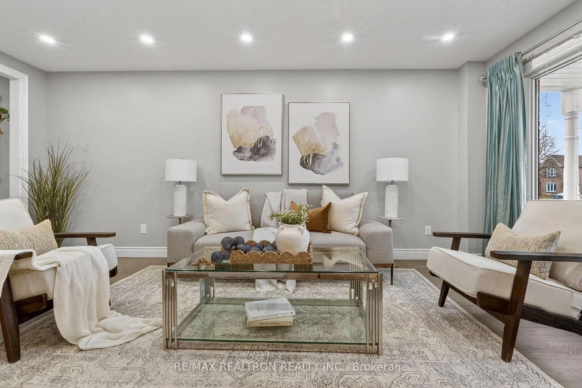 Photo 7 of 15 Bray Drive, Ajax, Central — HOMEH