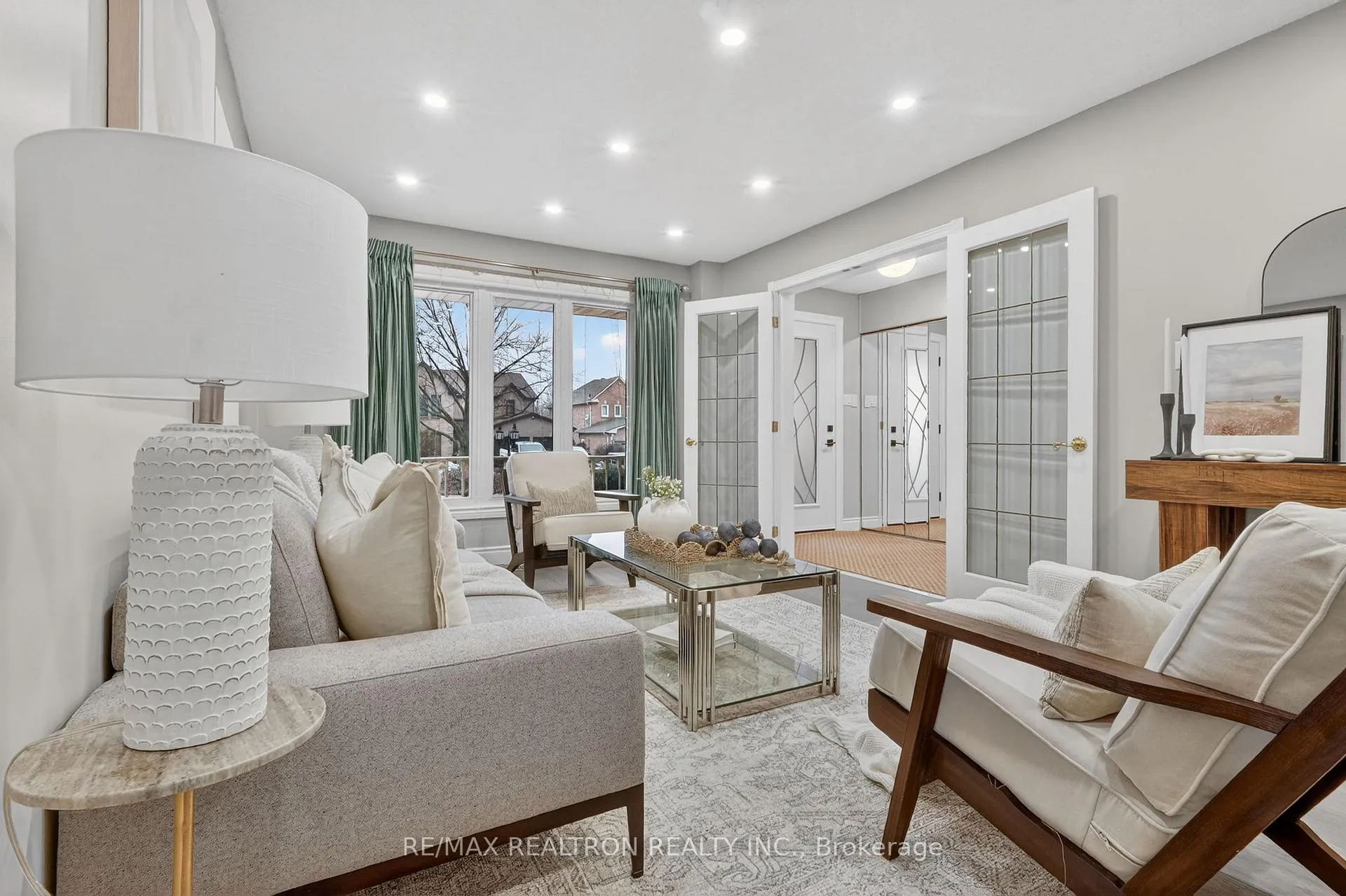 Photo 10 of 15 Bray Drive, Ajax, Central — HOMEH