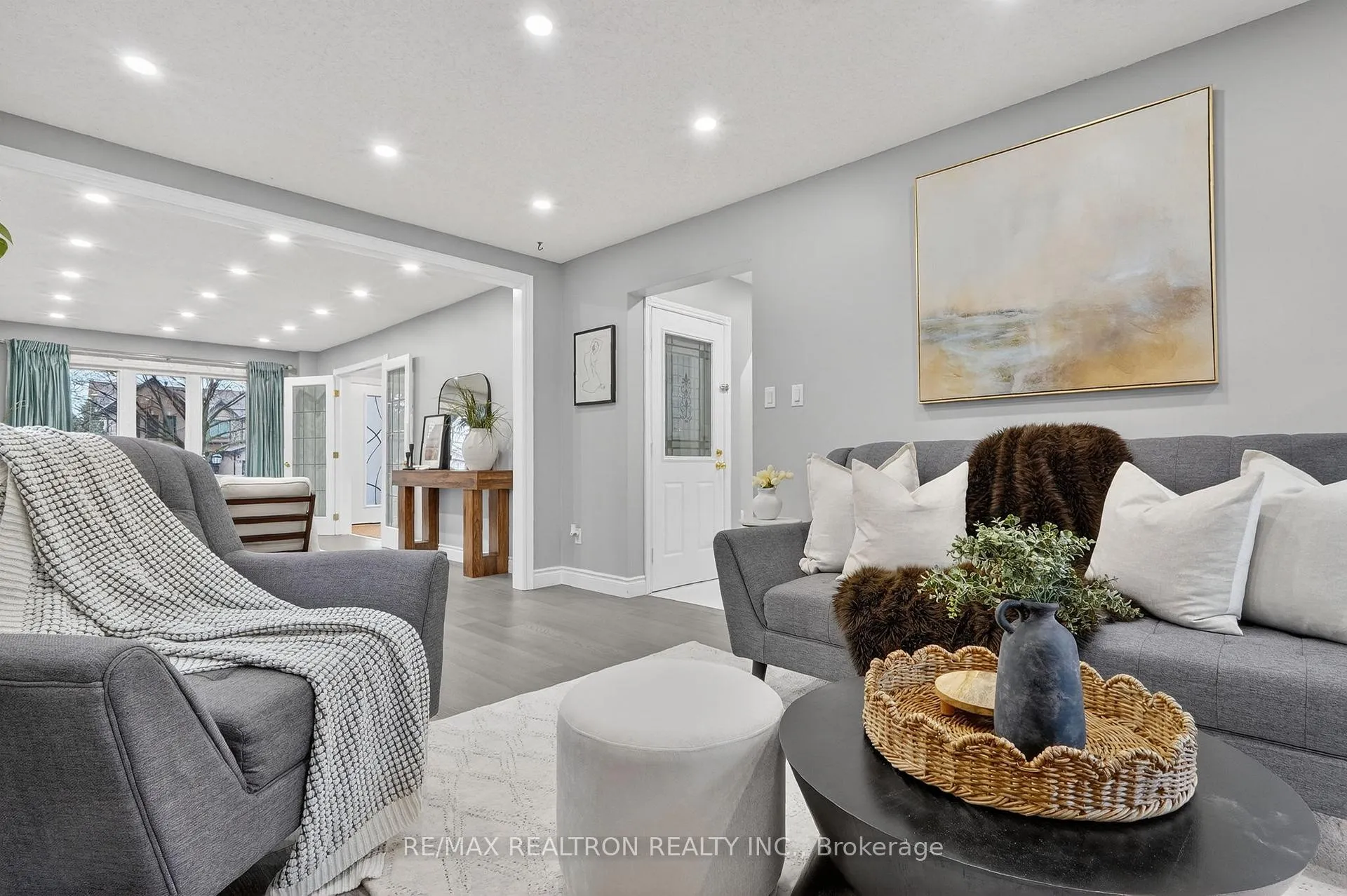 Photo 13 of 15 Bray Drive, Ajax, Central — HOMEH