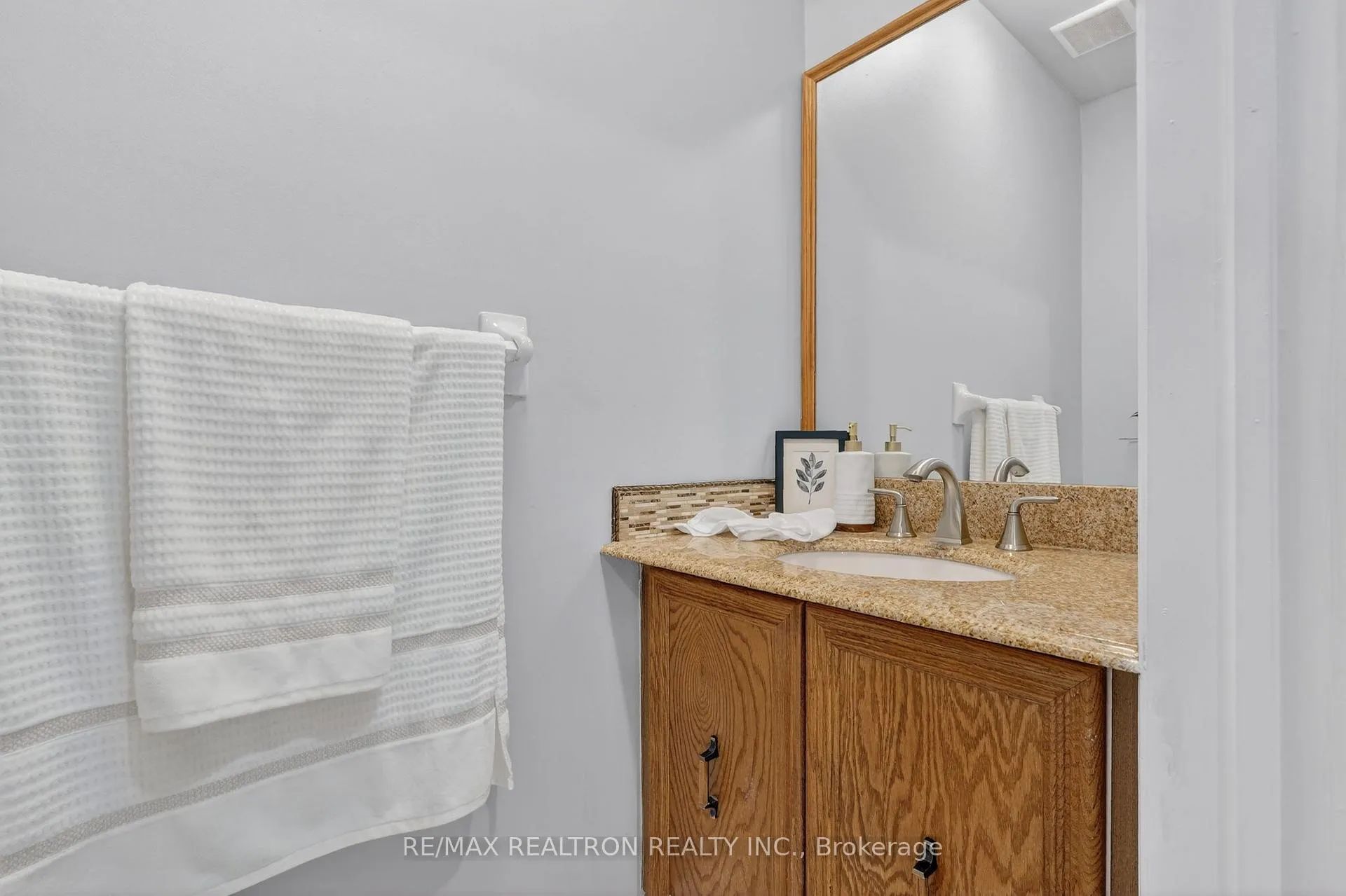 Photo 26 of 15 Bray Drive, Ajax, Central — HOMEH